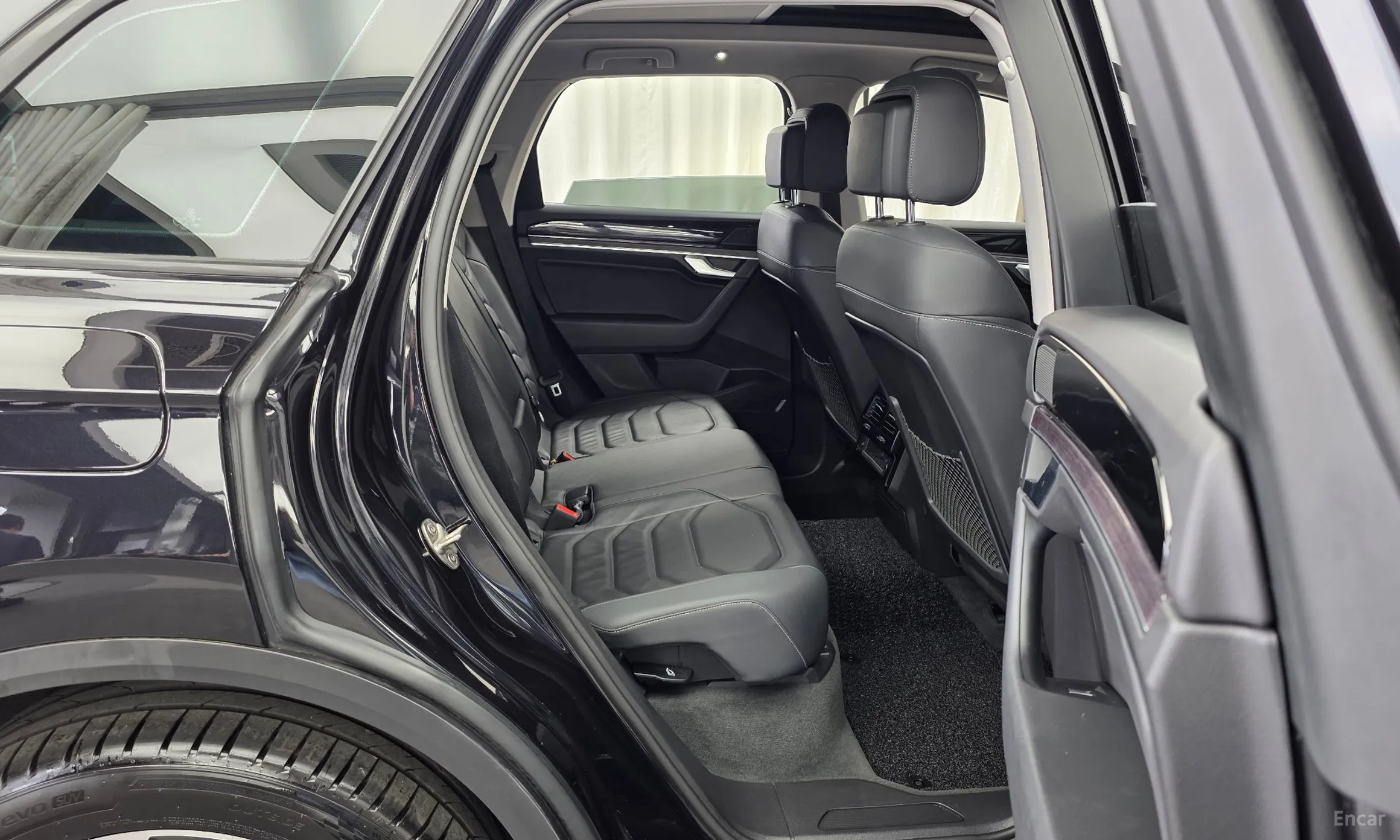Volkswagen Touareg 3rd Generation превью 12
