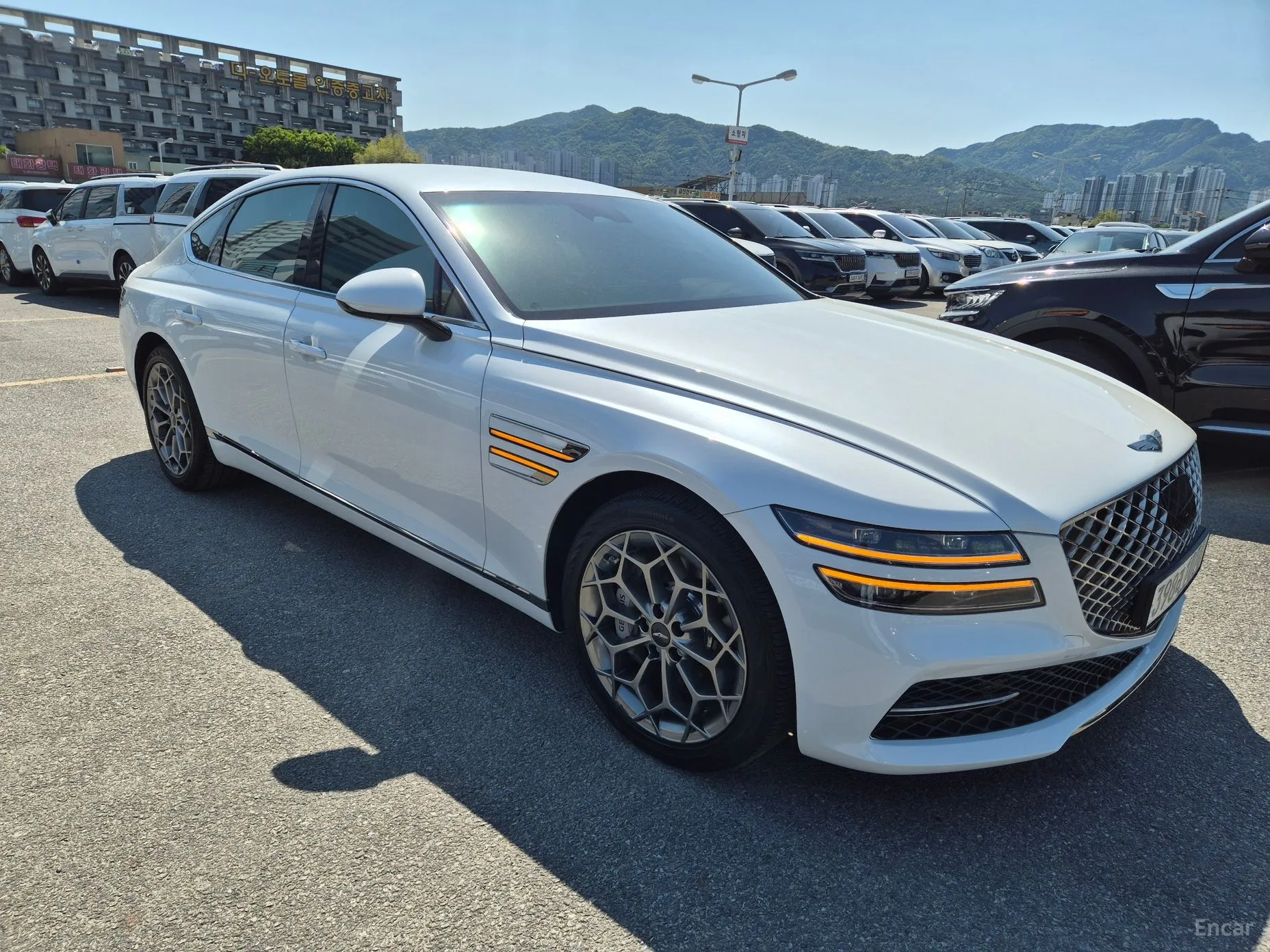Genesis G80 (RG3) превью 3