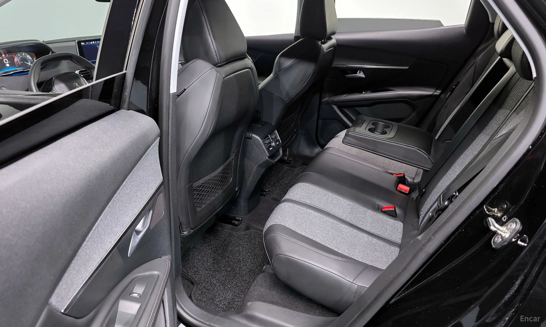 Peugeot 3008 2nd generation превью 12