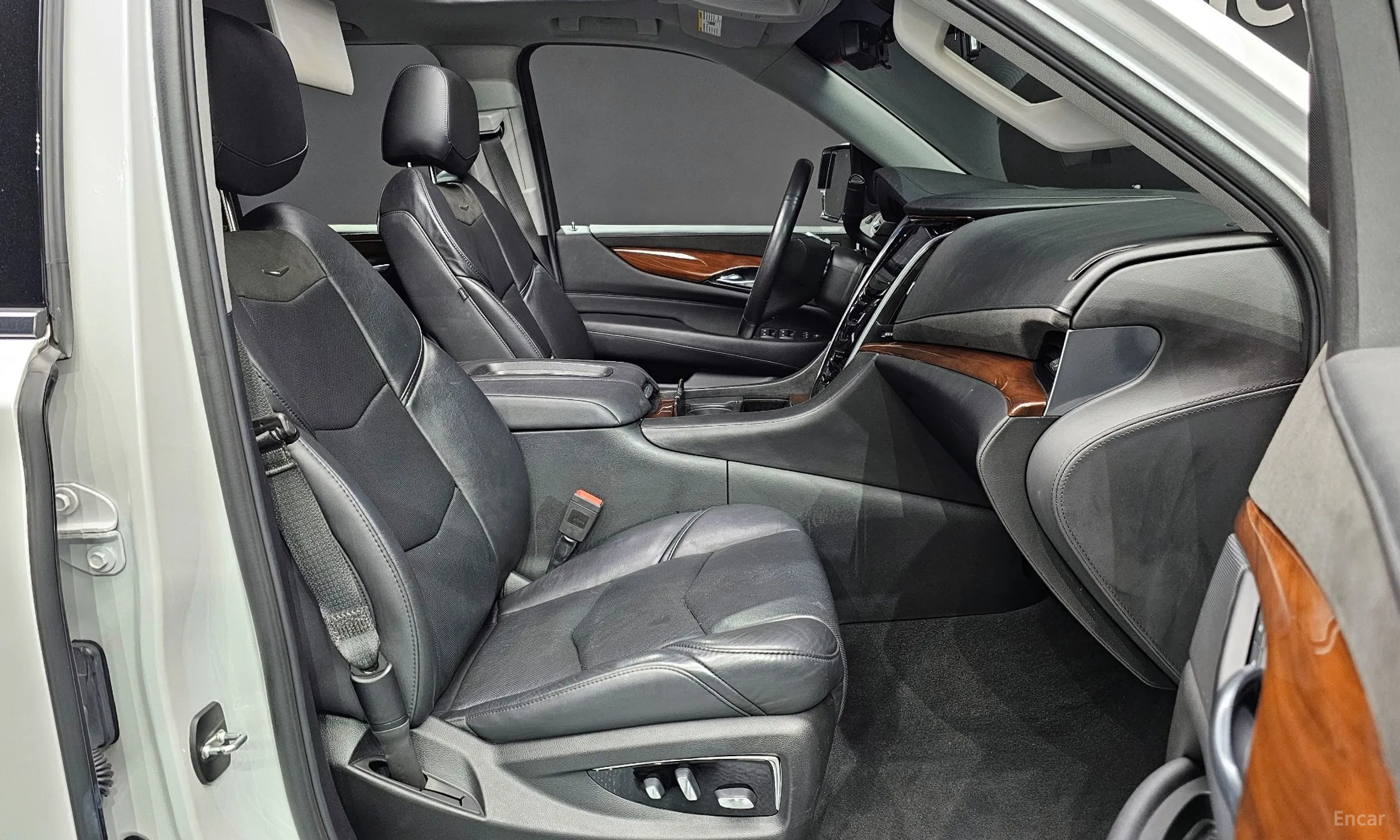 Cadillac Escalade превью 12