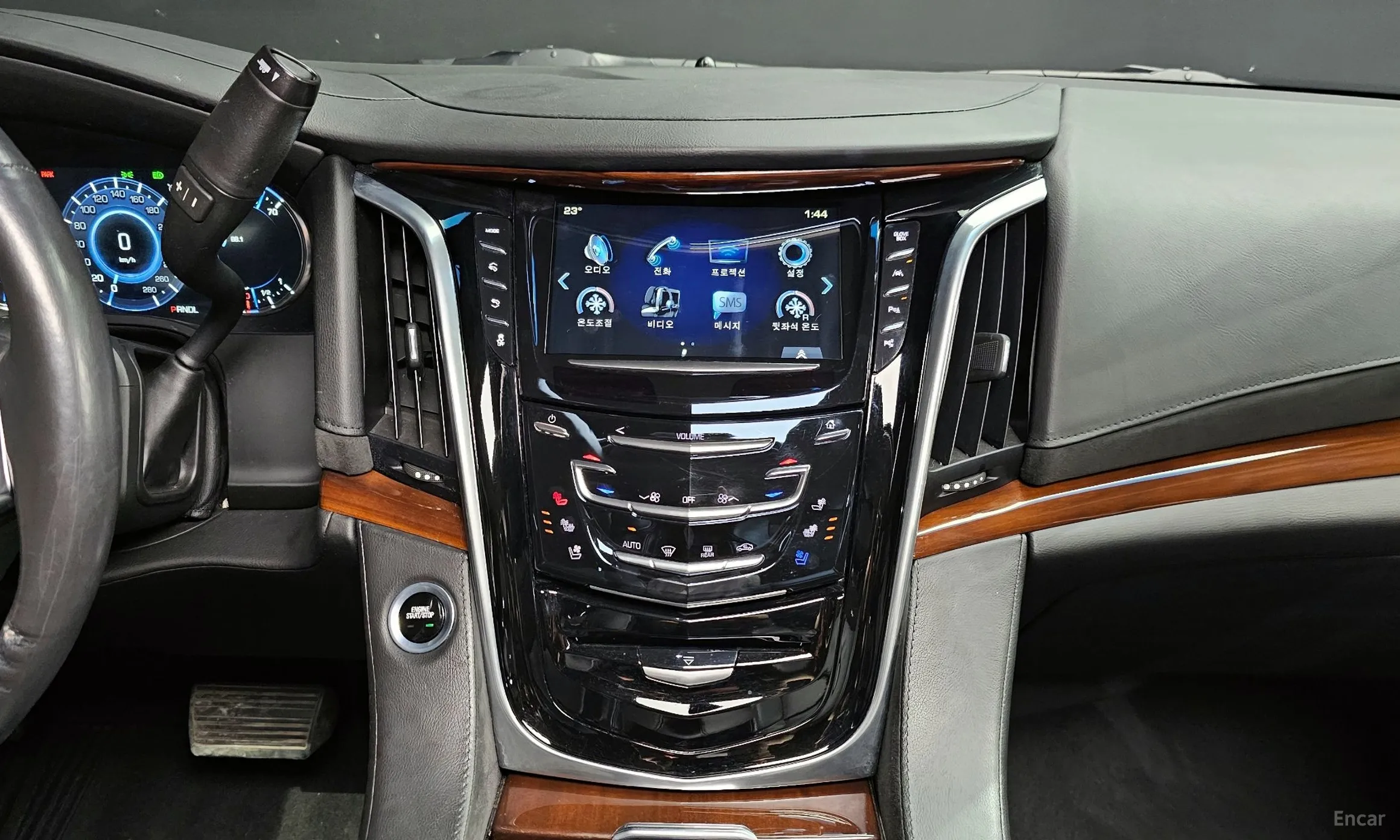 Cadillac Escalade превью 13