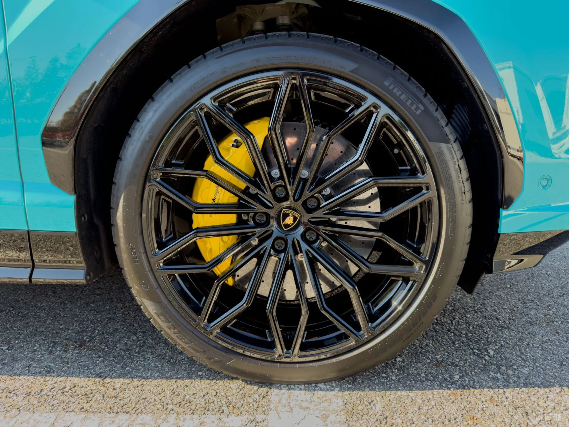 Lamborghini Urus превью 16