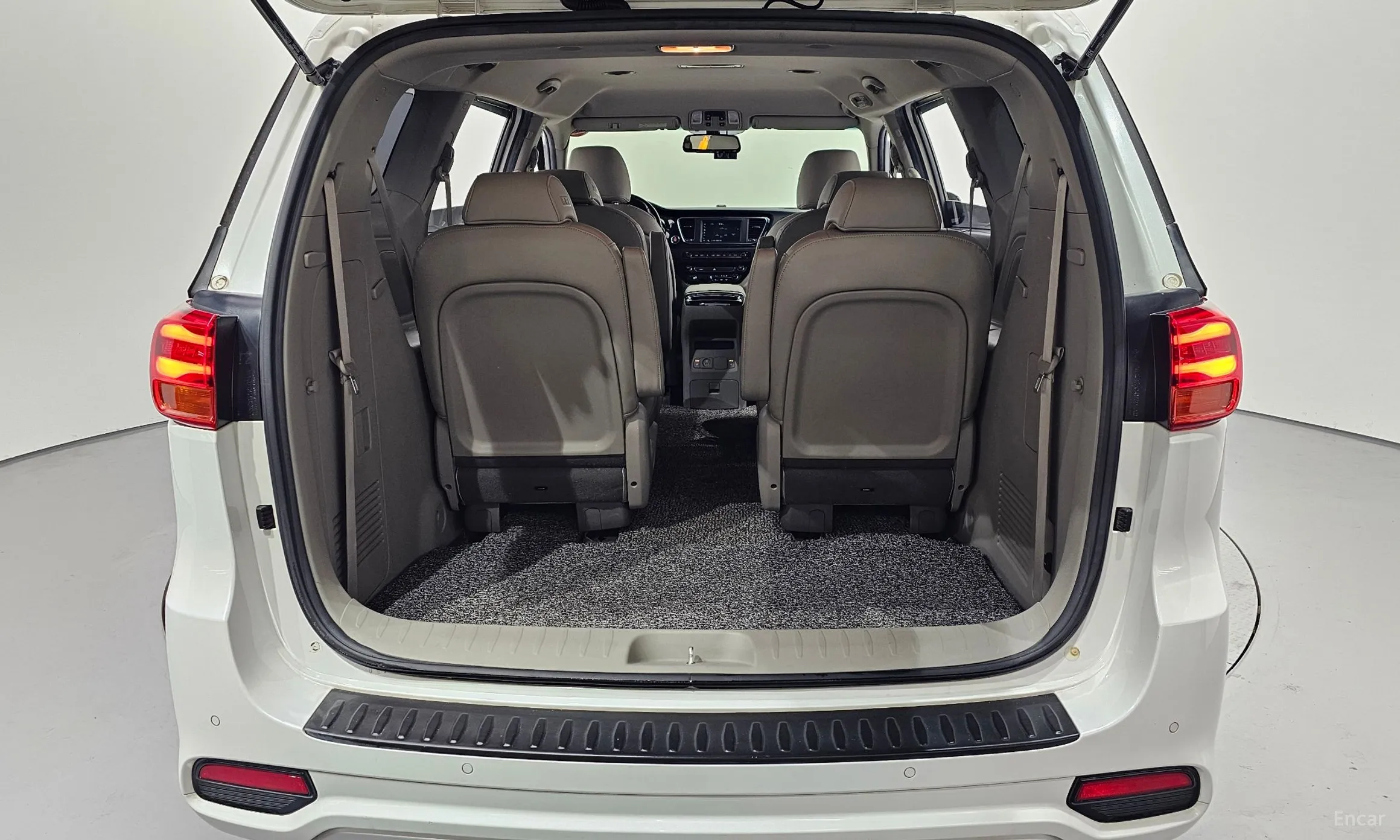 Kia Carnival превью 20