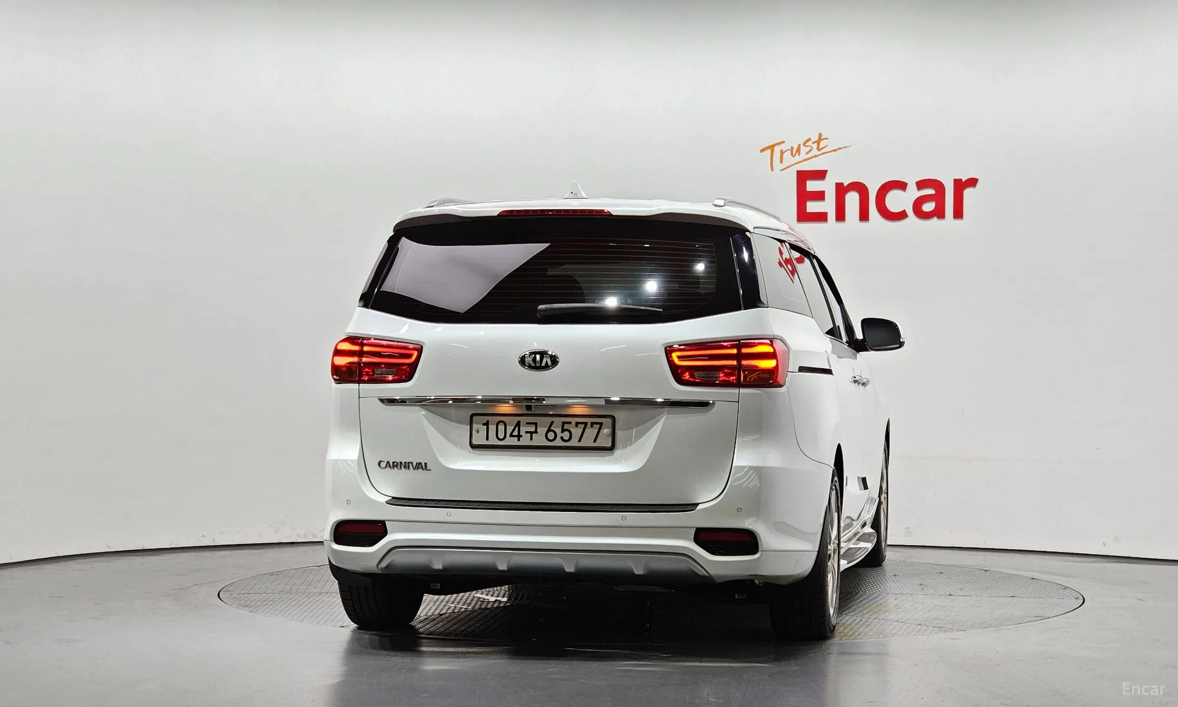 Kia Carnival превью 4
