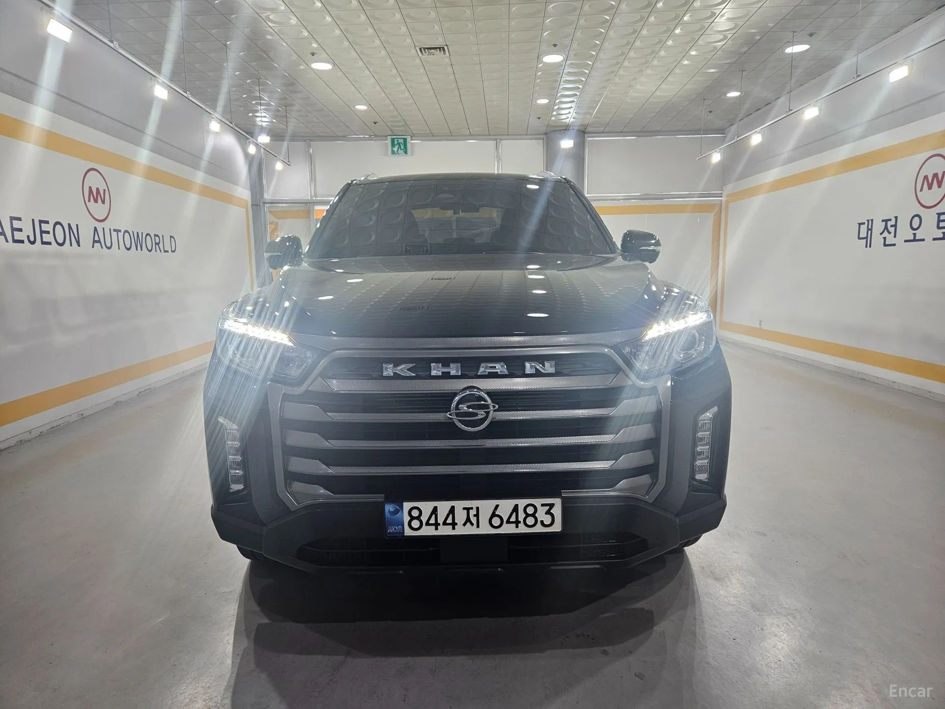 Rexton Sports Khan