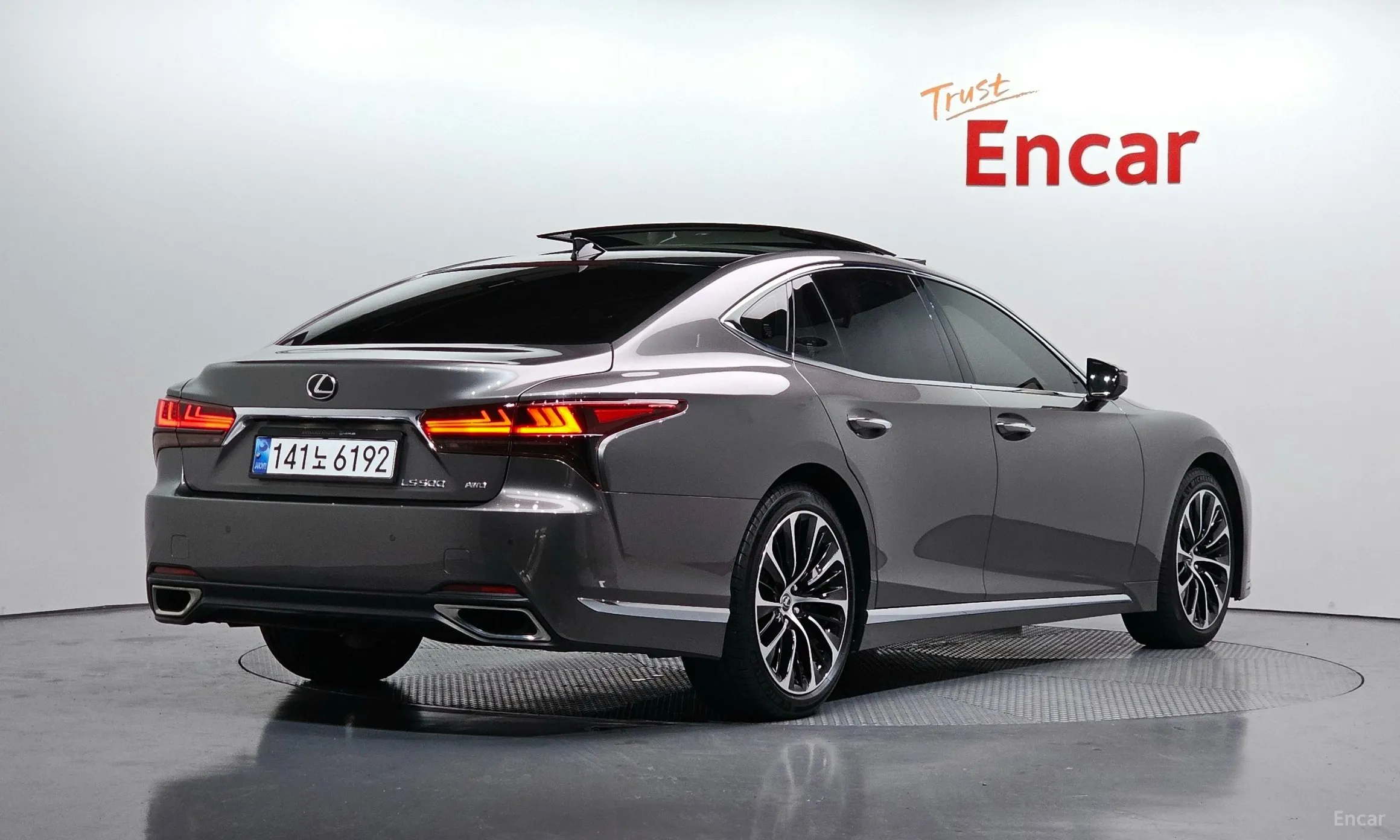 Lexus LS500 5th Generation