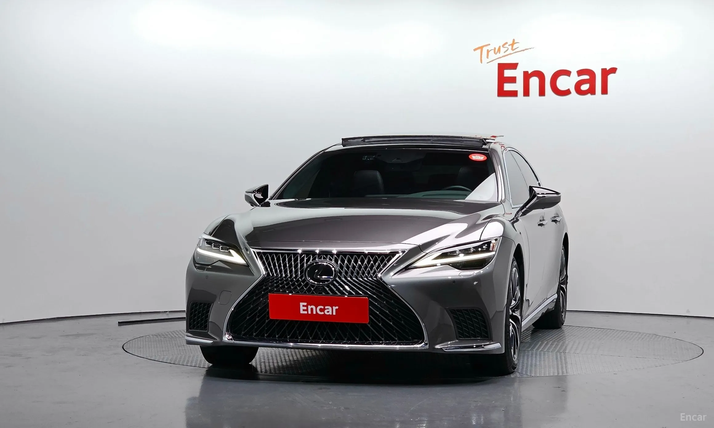 Lexus LS500 5th Generation превью 3