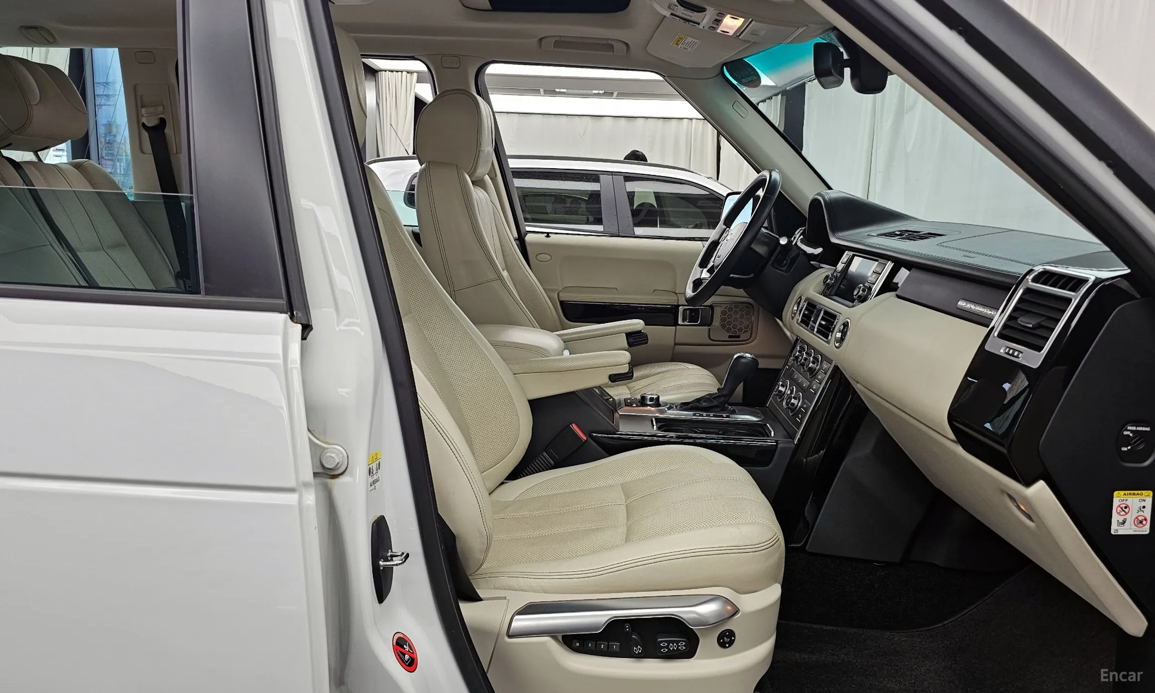 Land Rover Range Rover превью 11