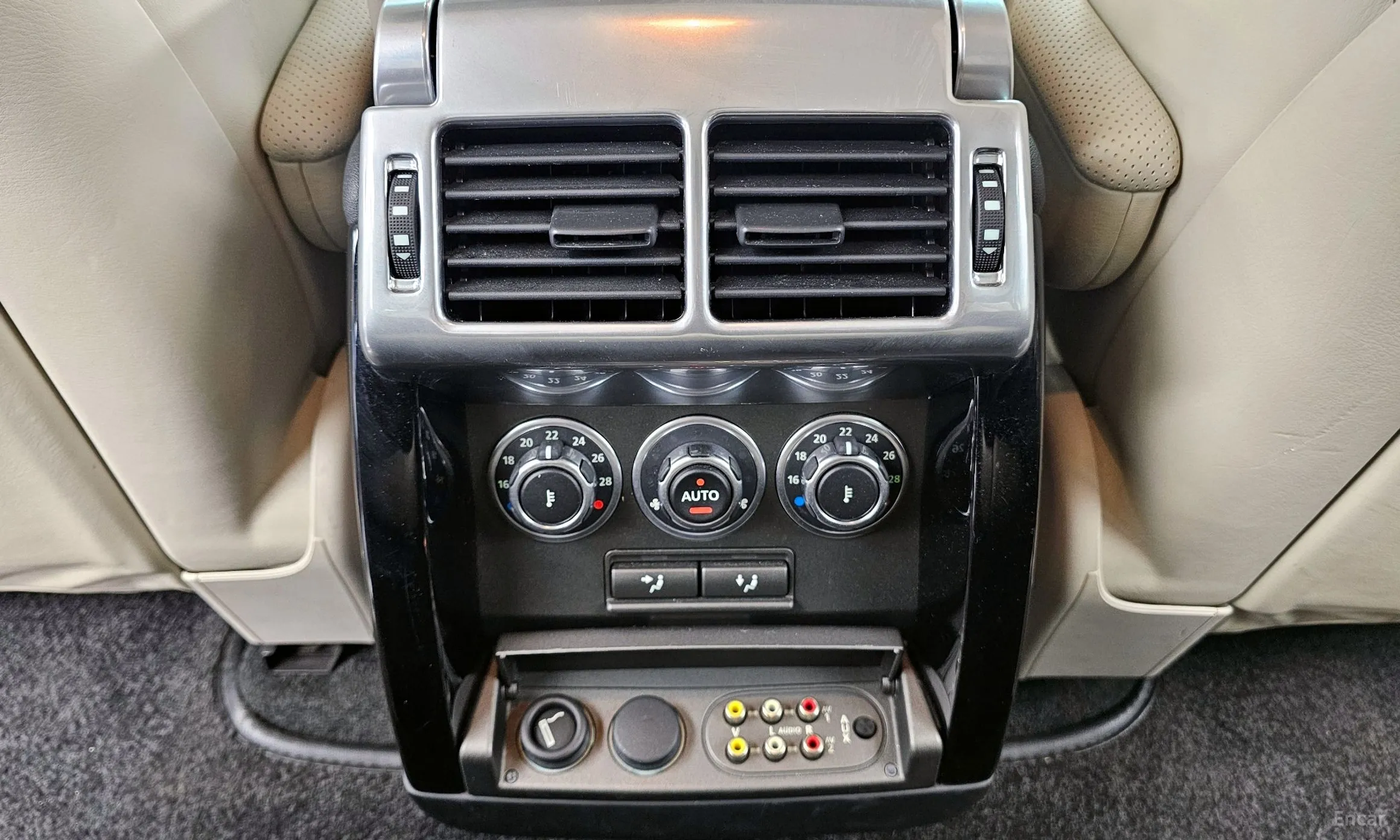 Land Rover Range Rover превью 19