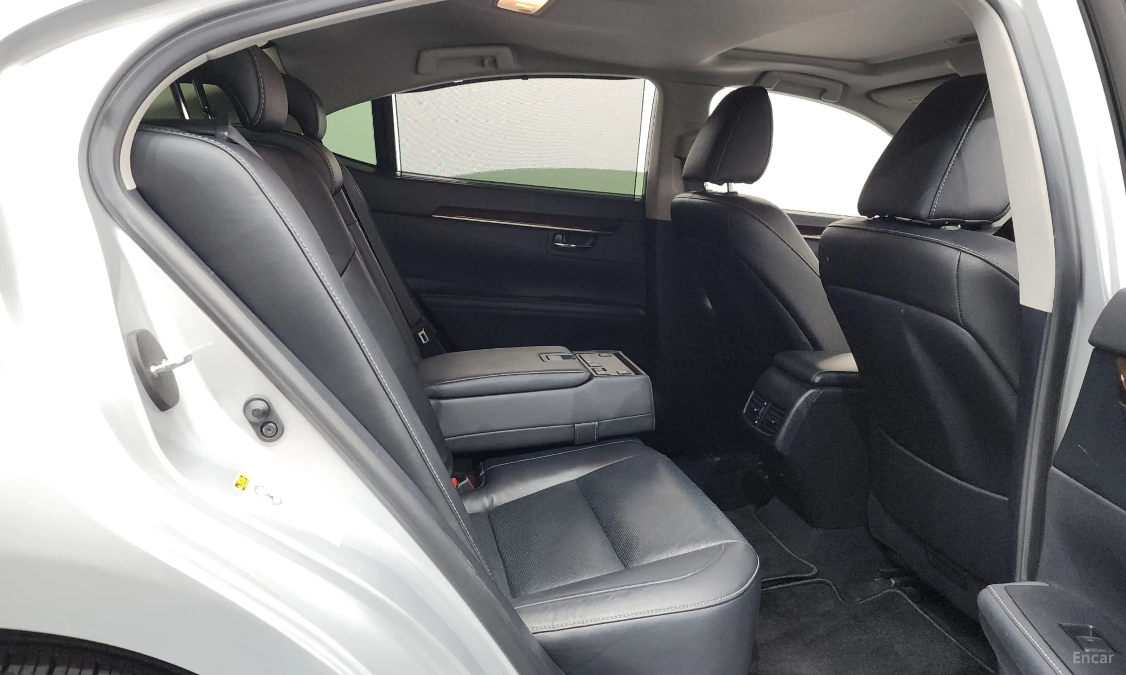 Lexus New ES300h превью 11