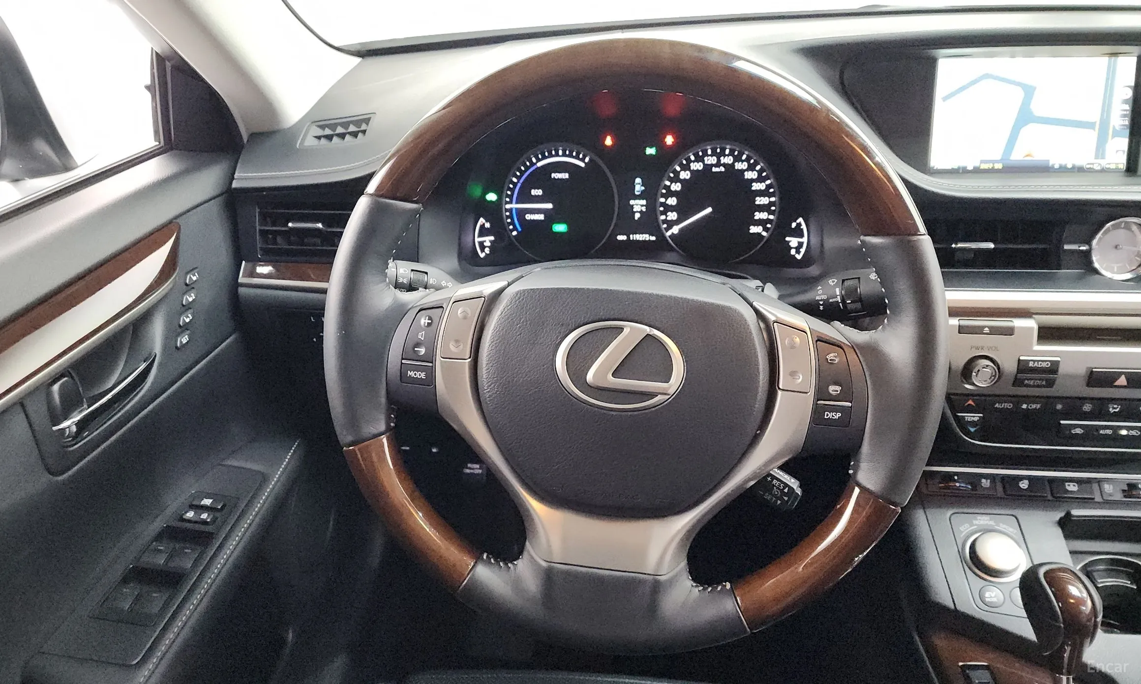 Lexus New ES300h превью 14