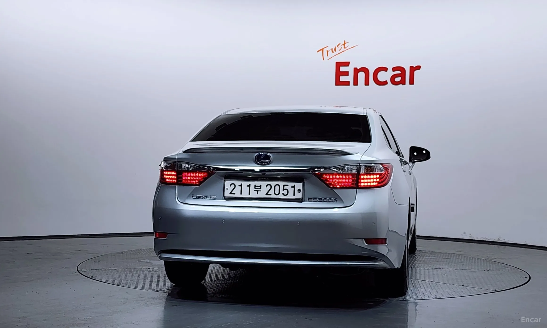 Lexus New ES300h превью 4