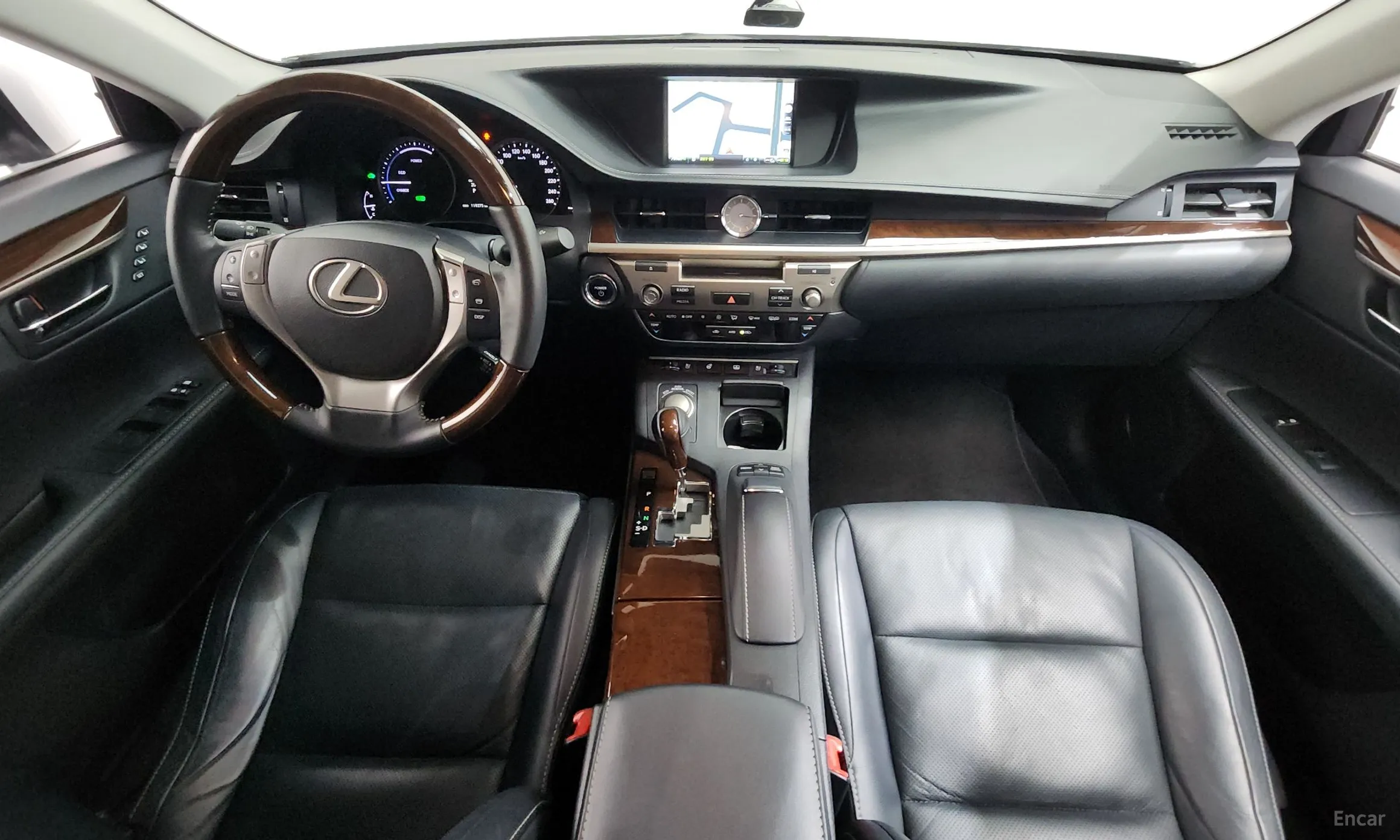 Lexus New ES300h превью 7