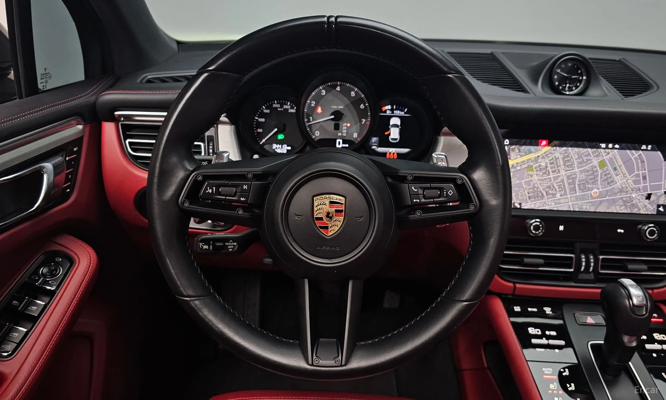 Porsche Macan превью 12
