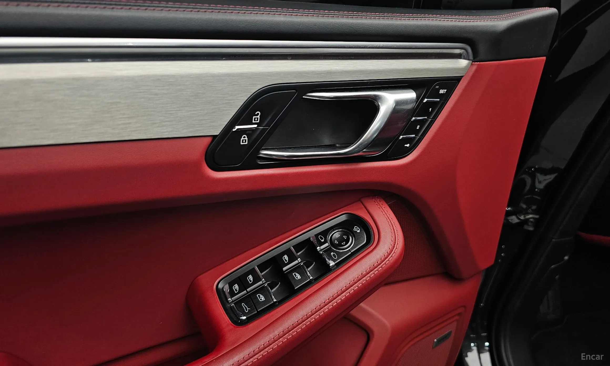 Porsche Macan превью 16