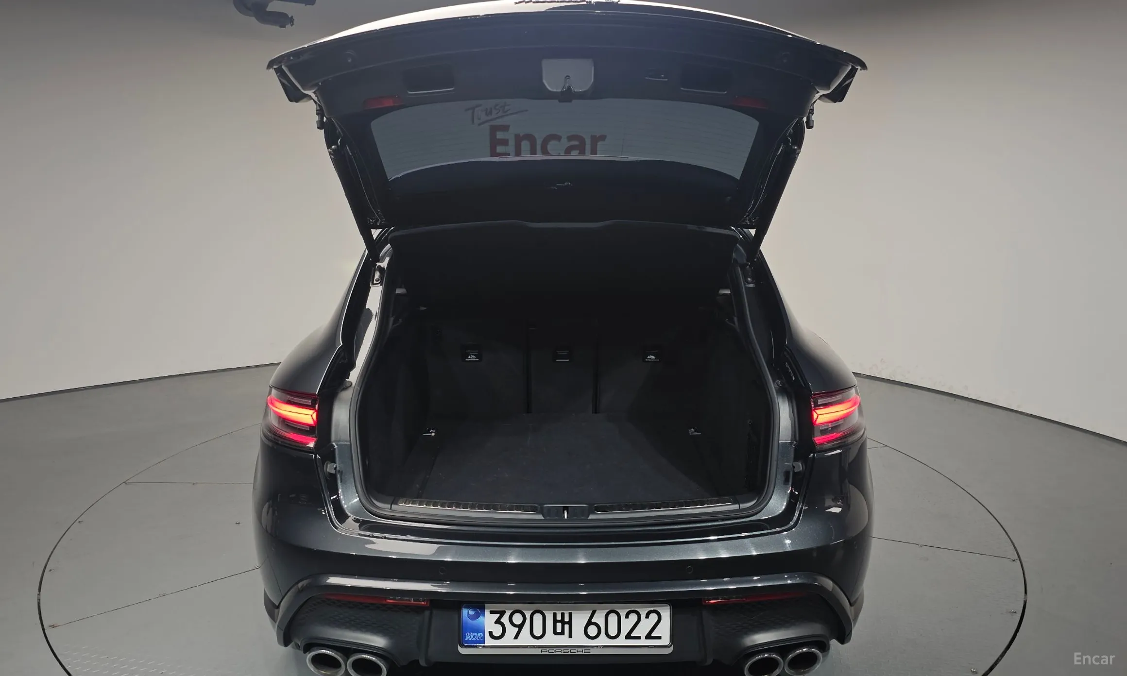 Porsche Macan превью 20