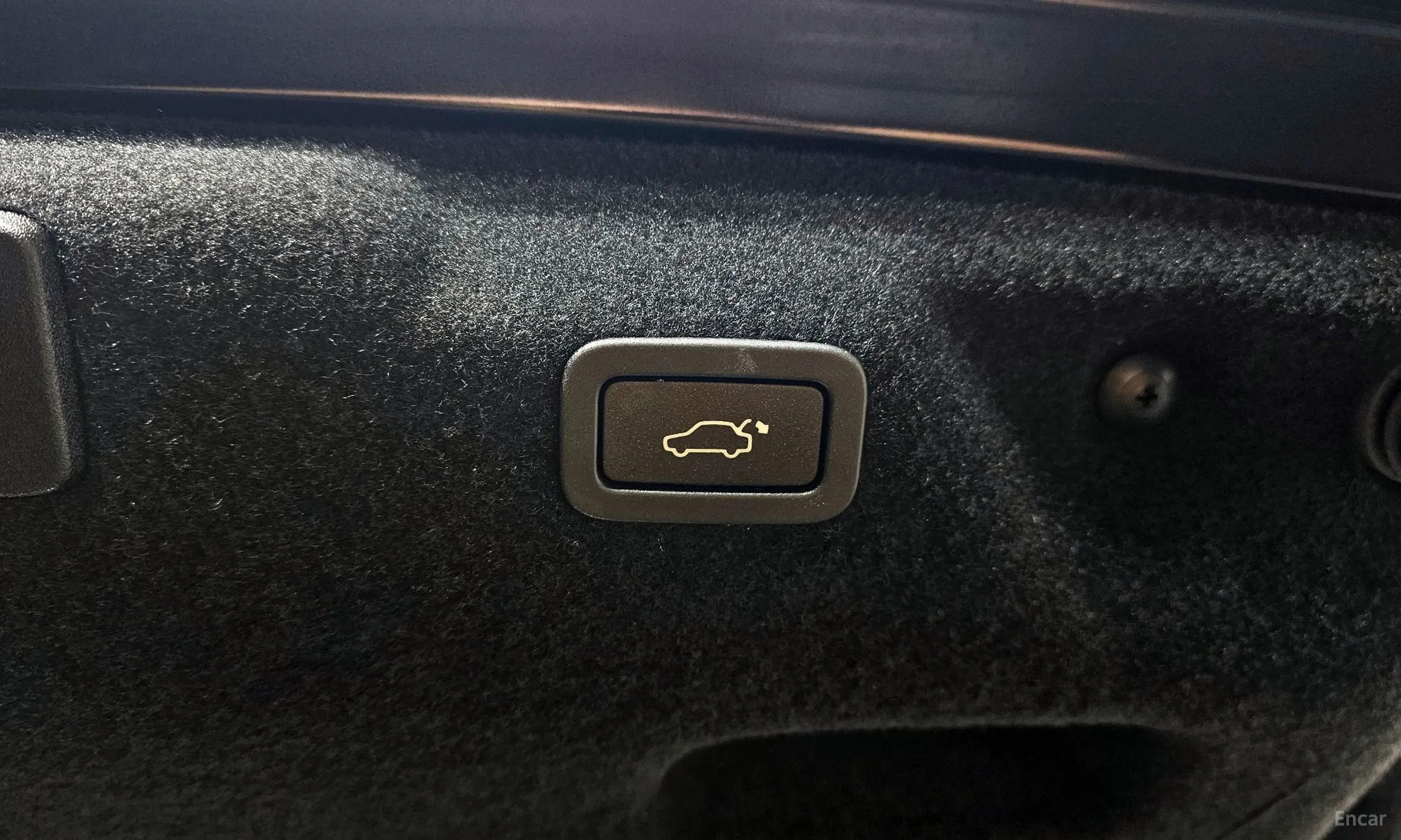 Jaguar XE превью 20
