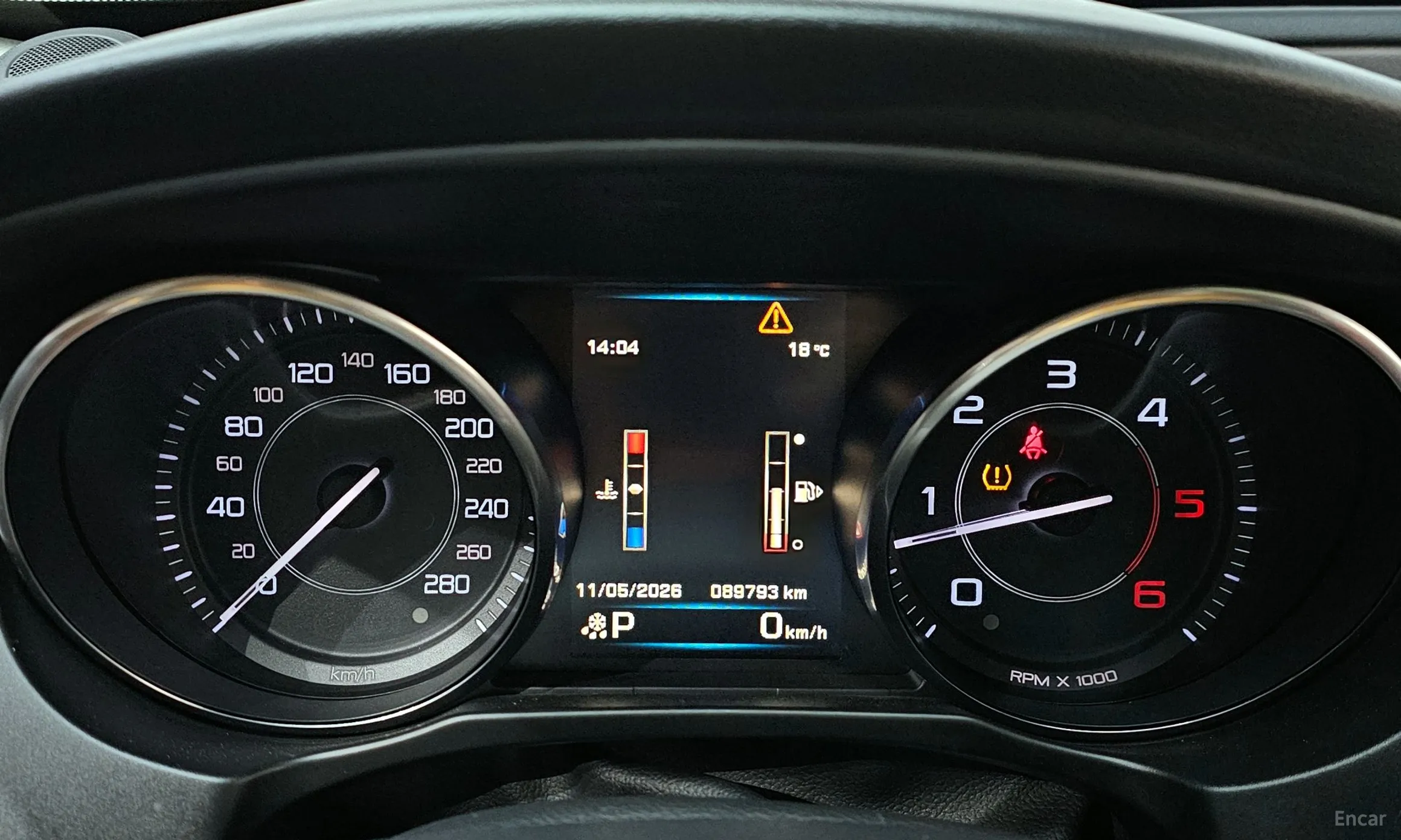 Jaguar XE превью 8