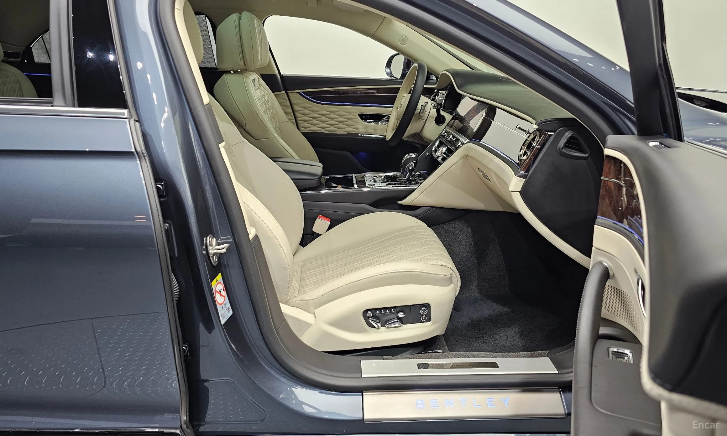 Bentley Flying Spur 3rd Generation превью 11