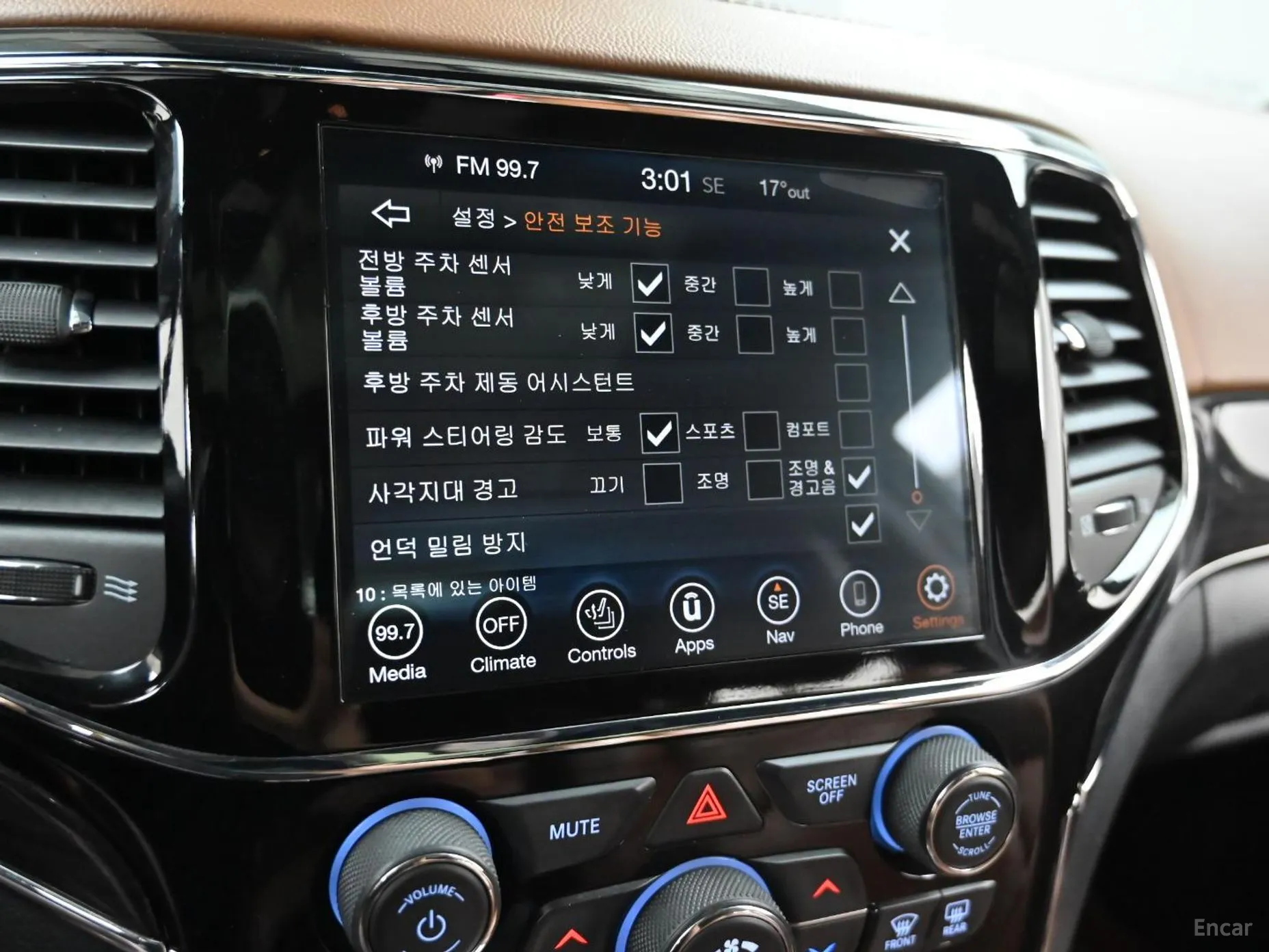 Jeep Grand Cherokee превью 17