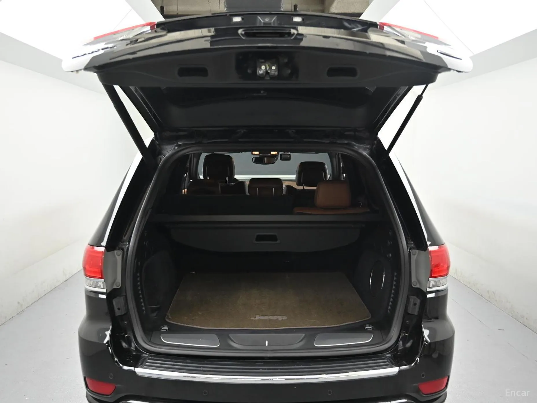 Jeep Grand Cherokee превью 19