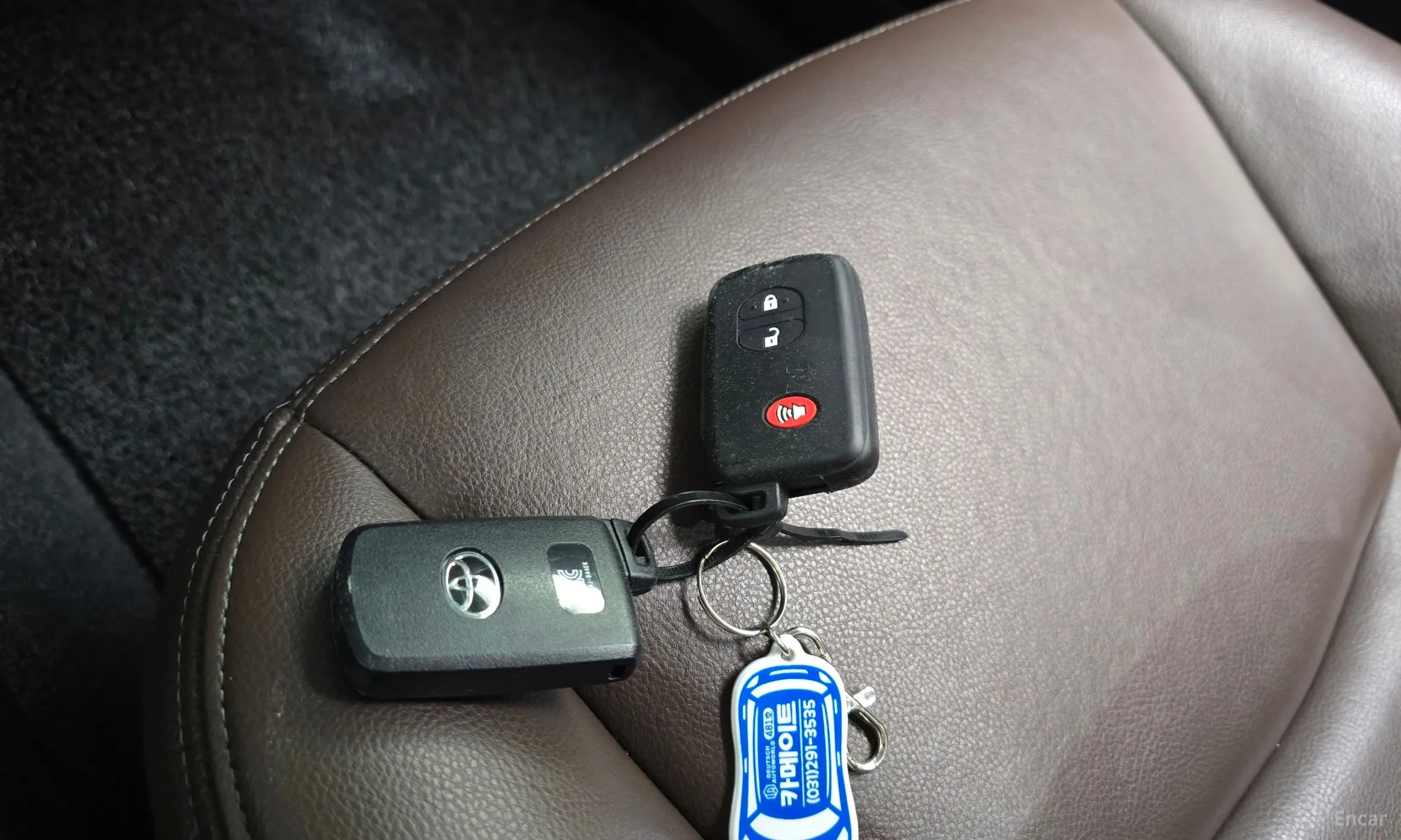 Toyota Prius V превью 16