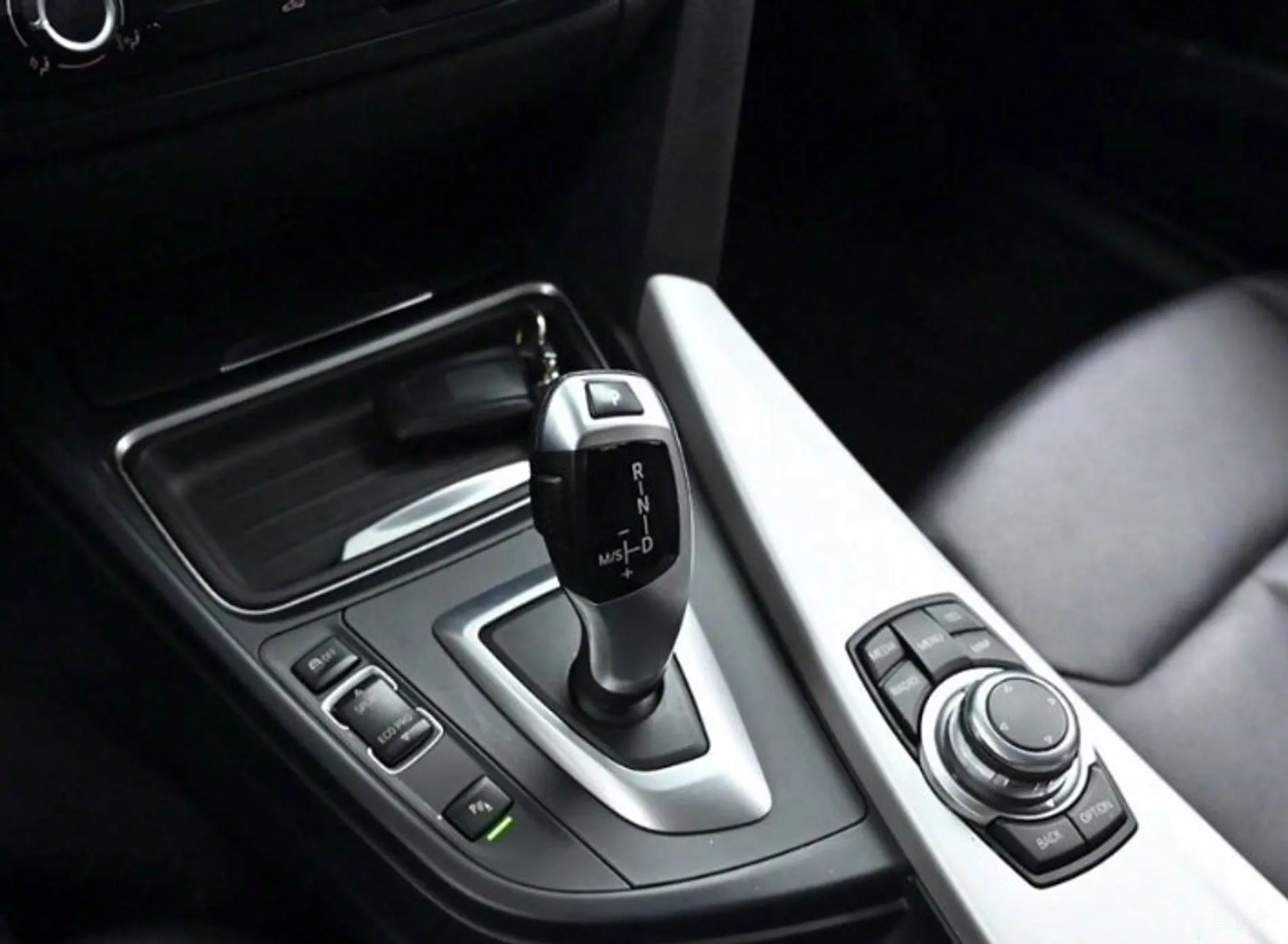 BMW 3 Series (F30) превью 9