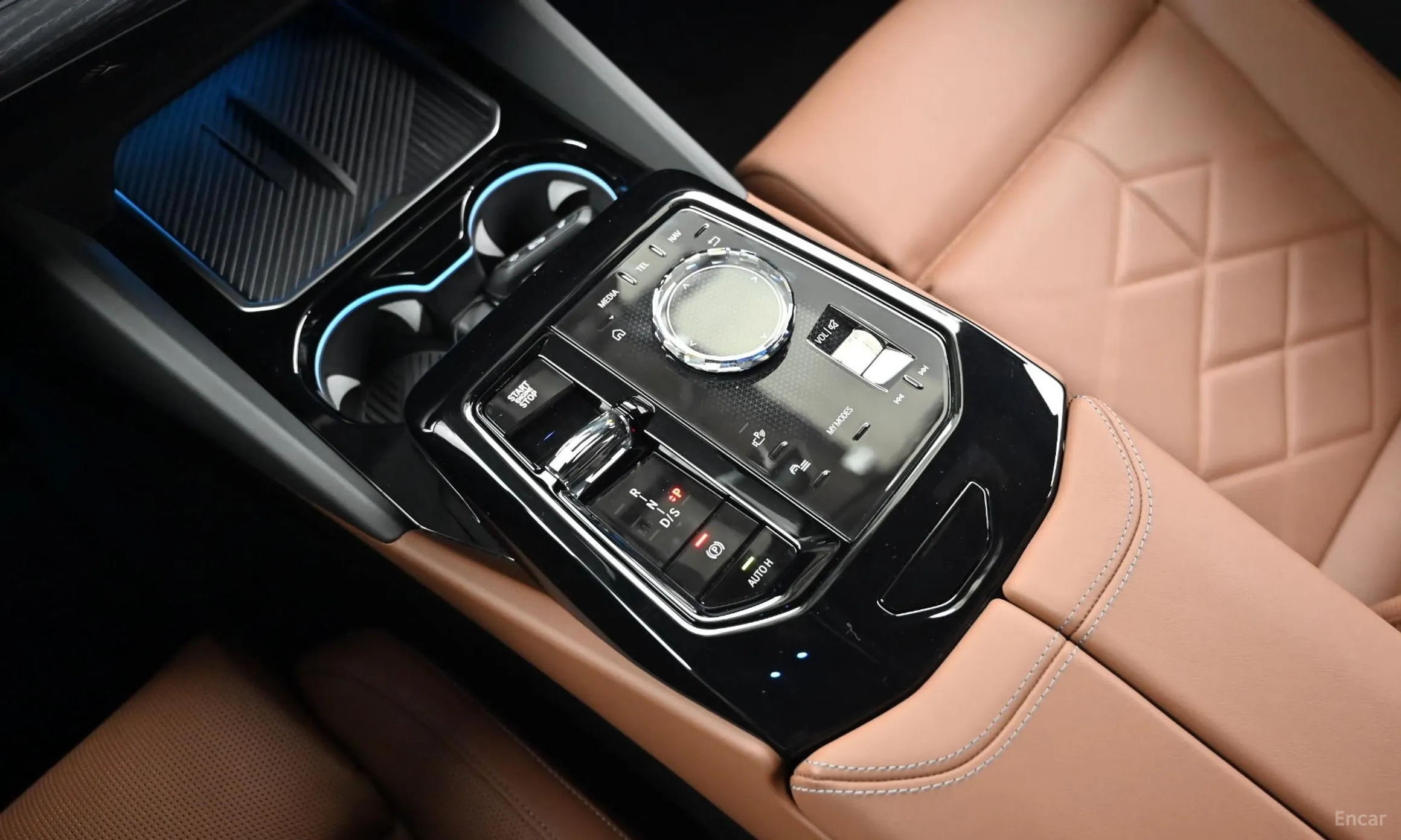 BMW 5 Series (G60) превью 9