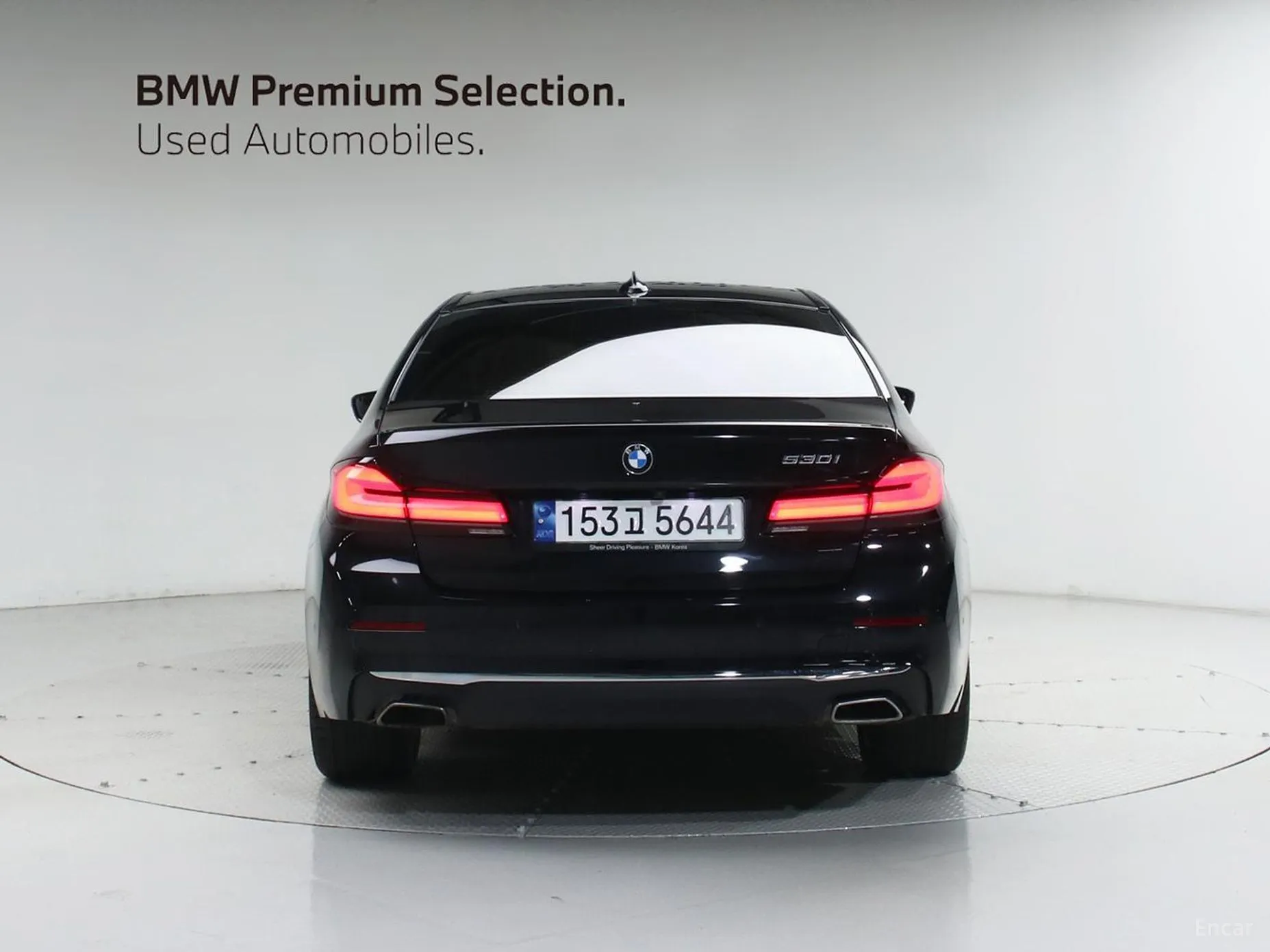 BMW 5 Series (G30) превью 4