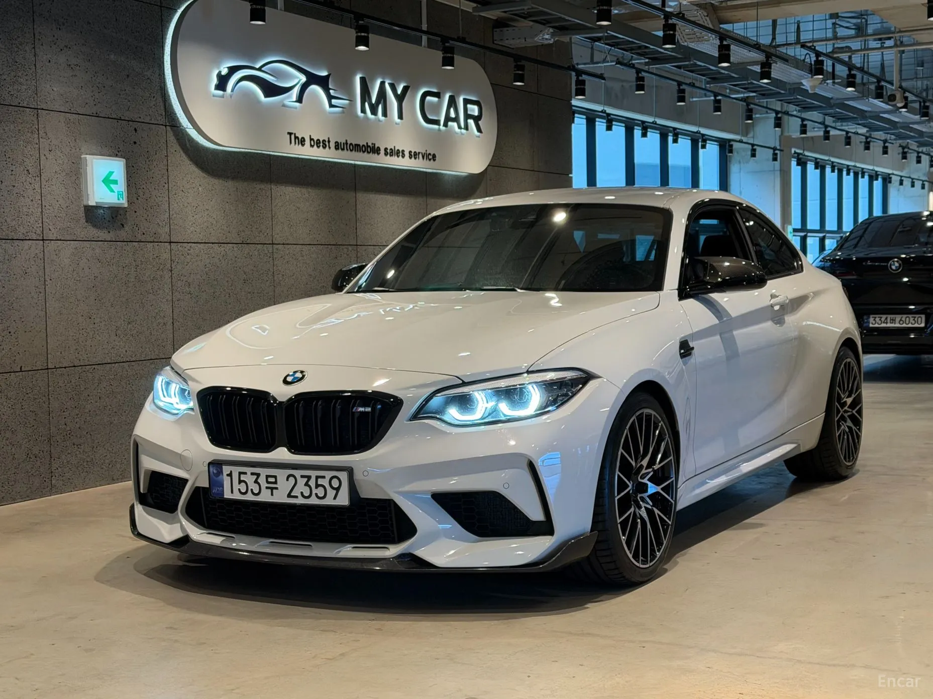 M2 (F87)