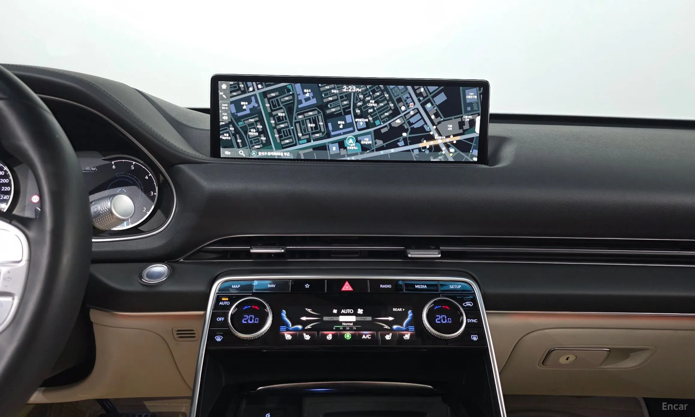 Genesis GV80 превью 13