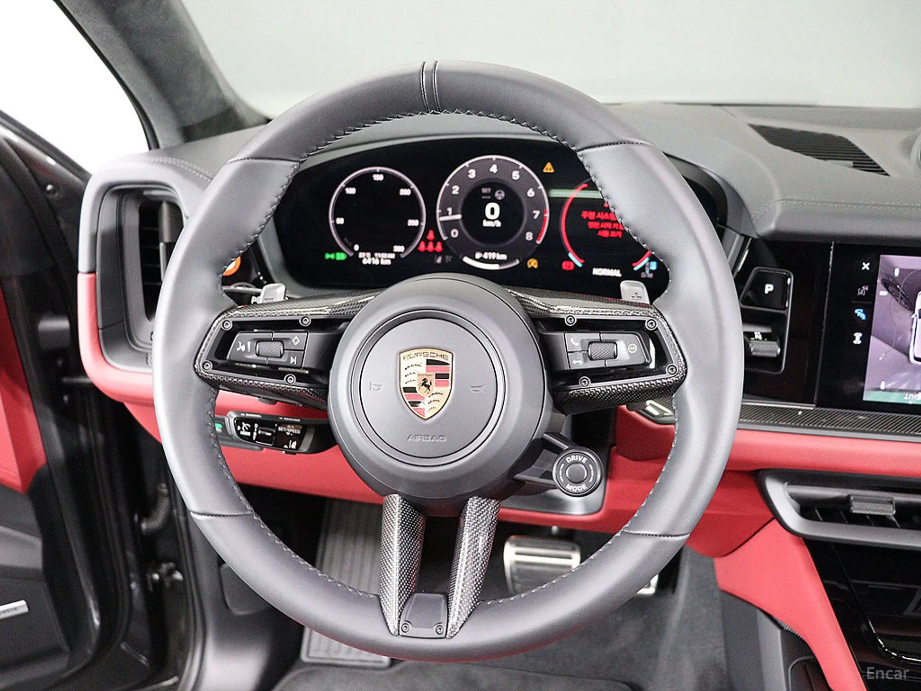 Porsche Cayenne (PO536) превью 14