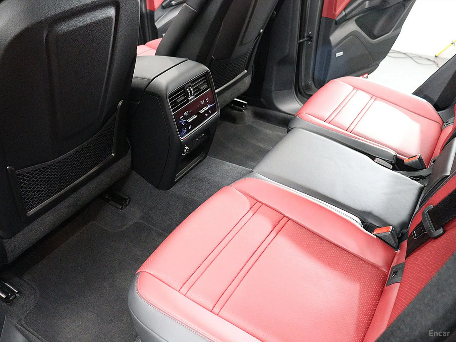 Porsche Cayenne (PO536) превью 15