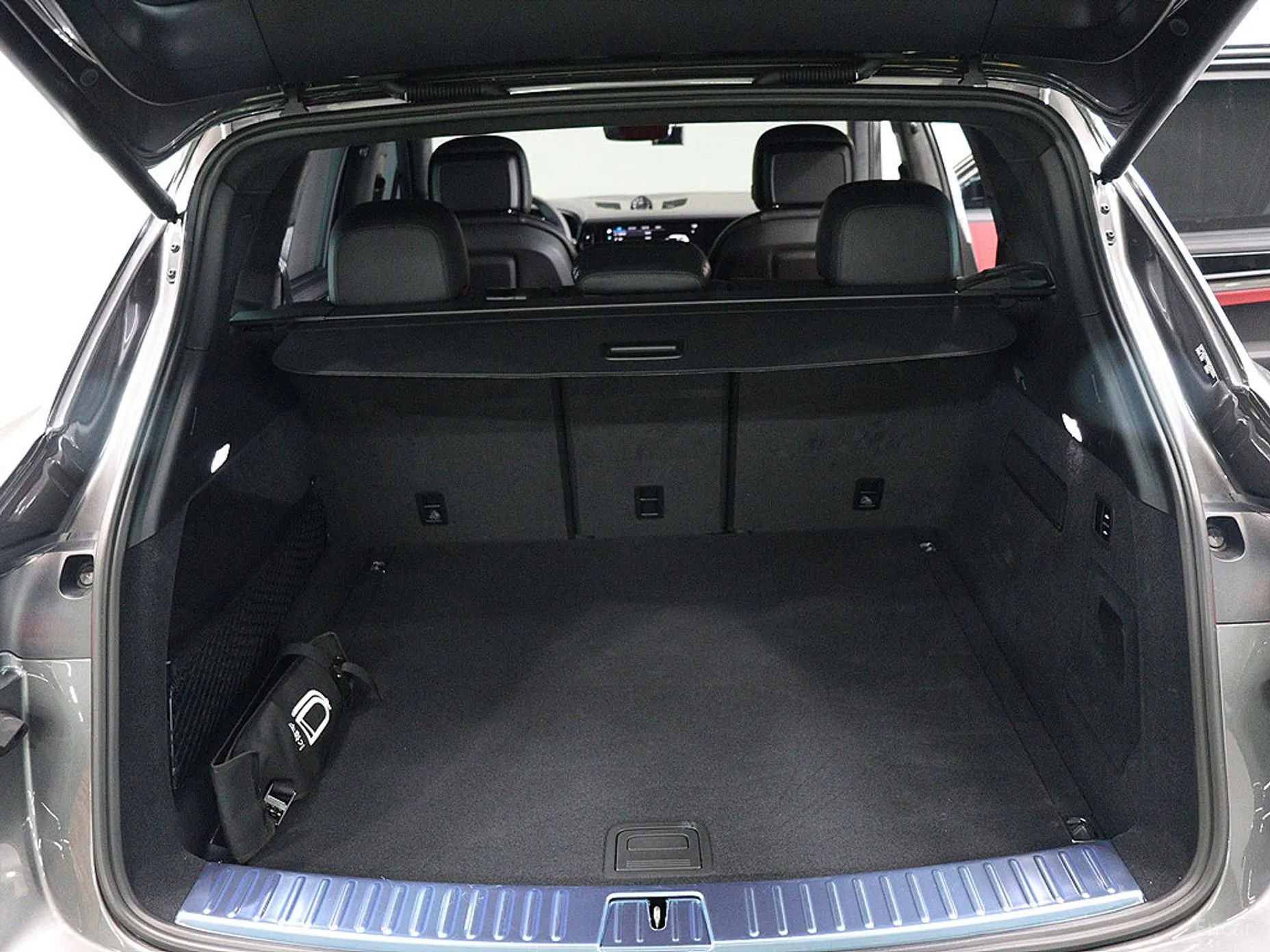 Porsche Cayenne (PO536) превью 5