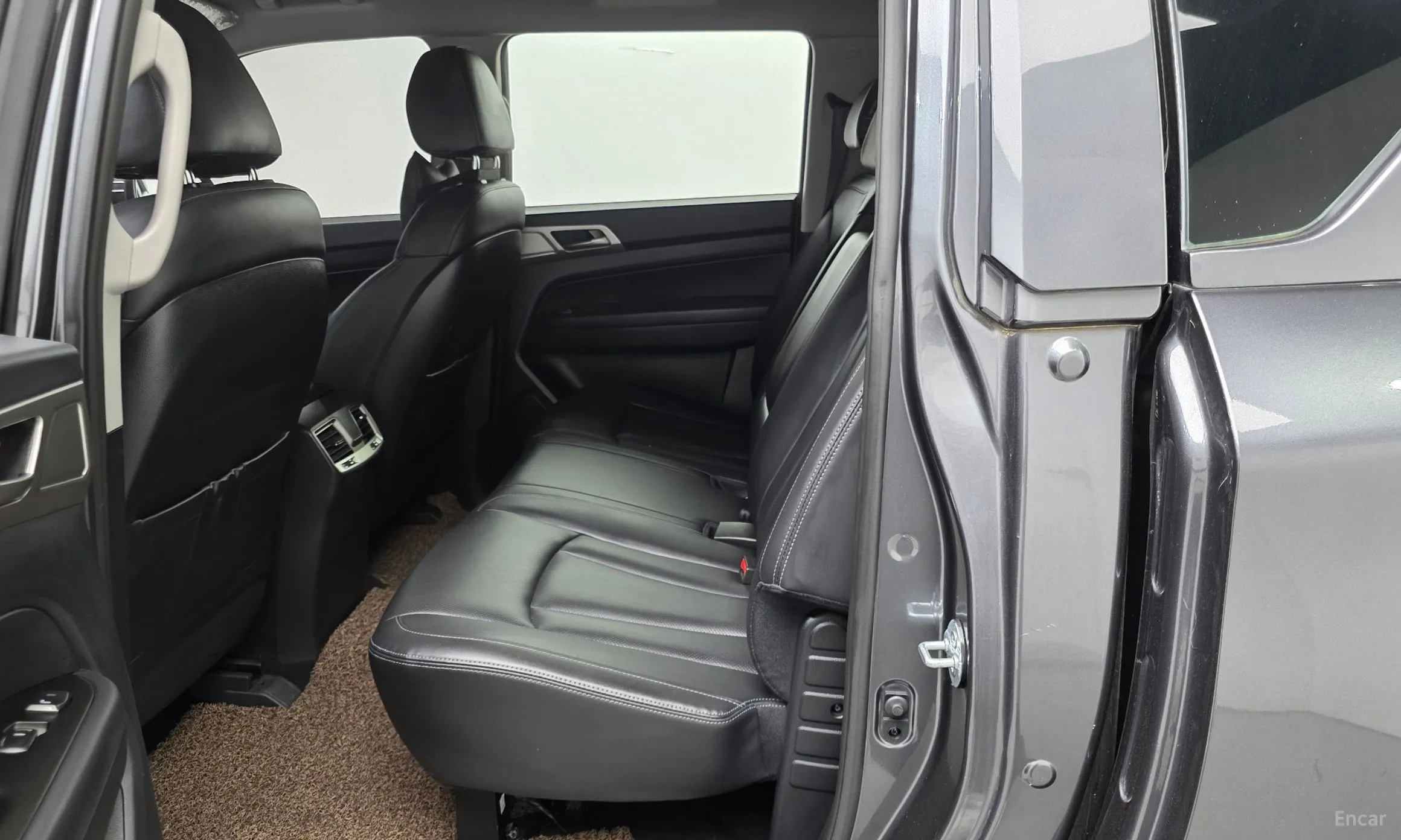 KG Mobility (SsangYong) Rexton Sports превью 12
