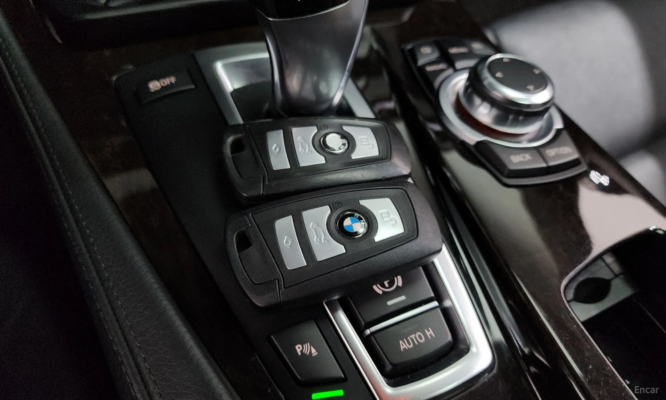 BMW 5 Series (F10) превью 18