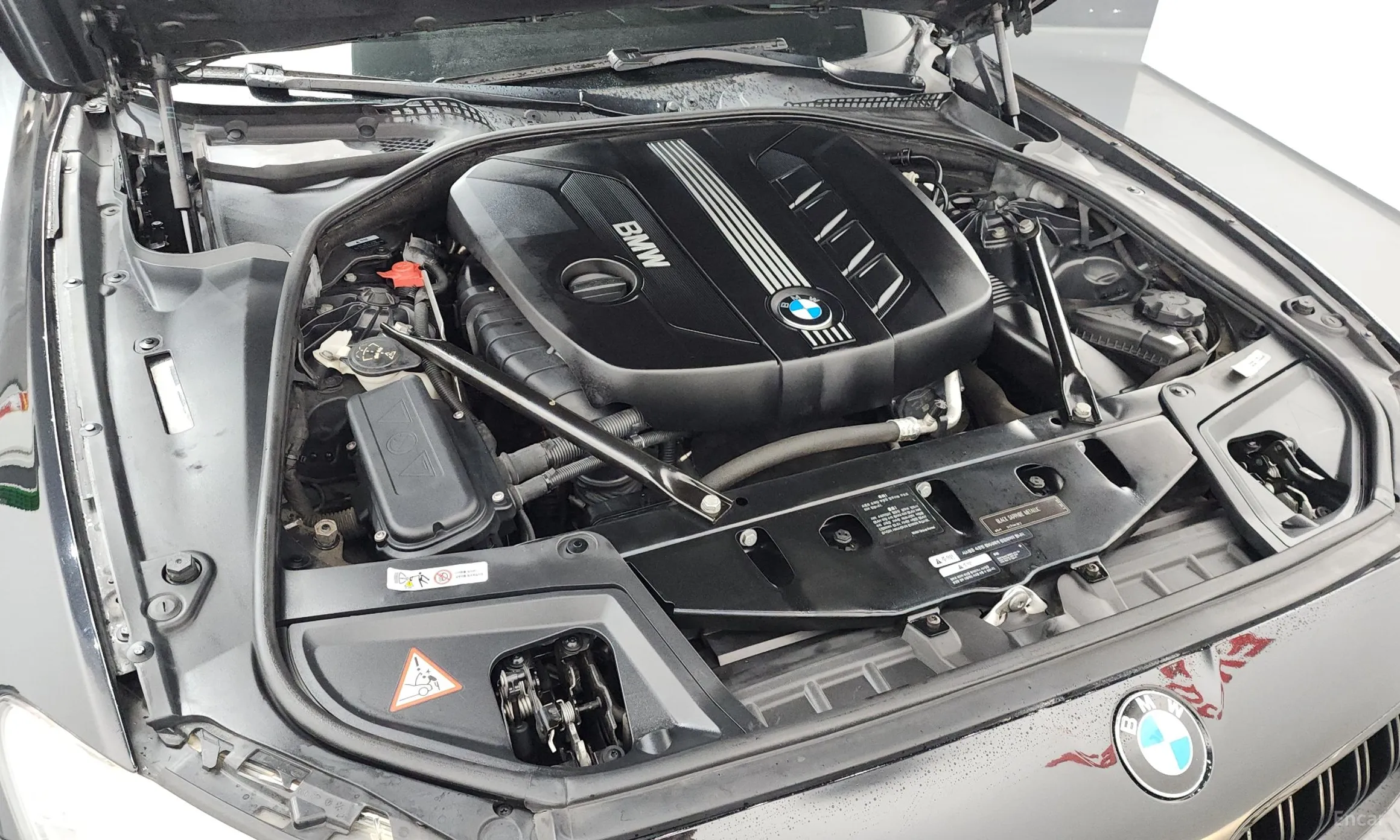 BMW 5 Series (F10) превью 6