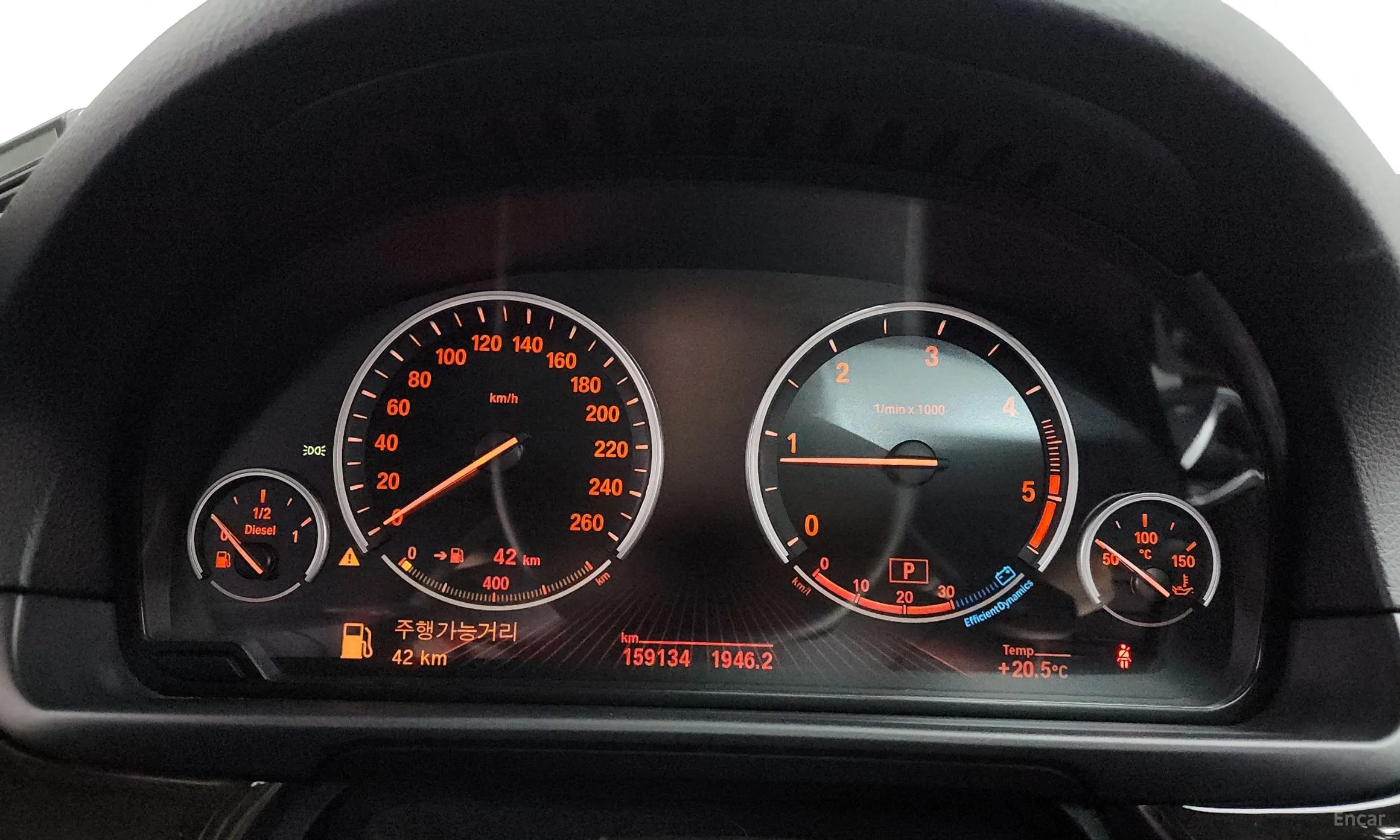 BMW 5 Series (F10) превью 8
