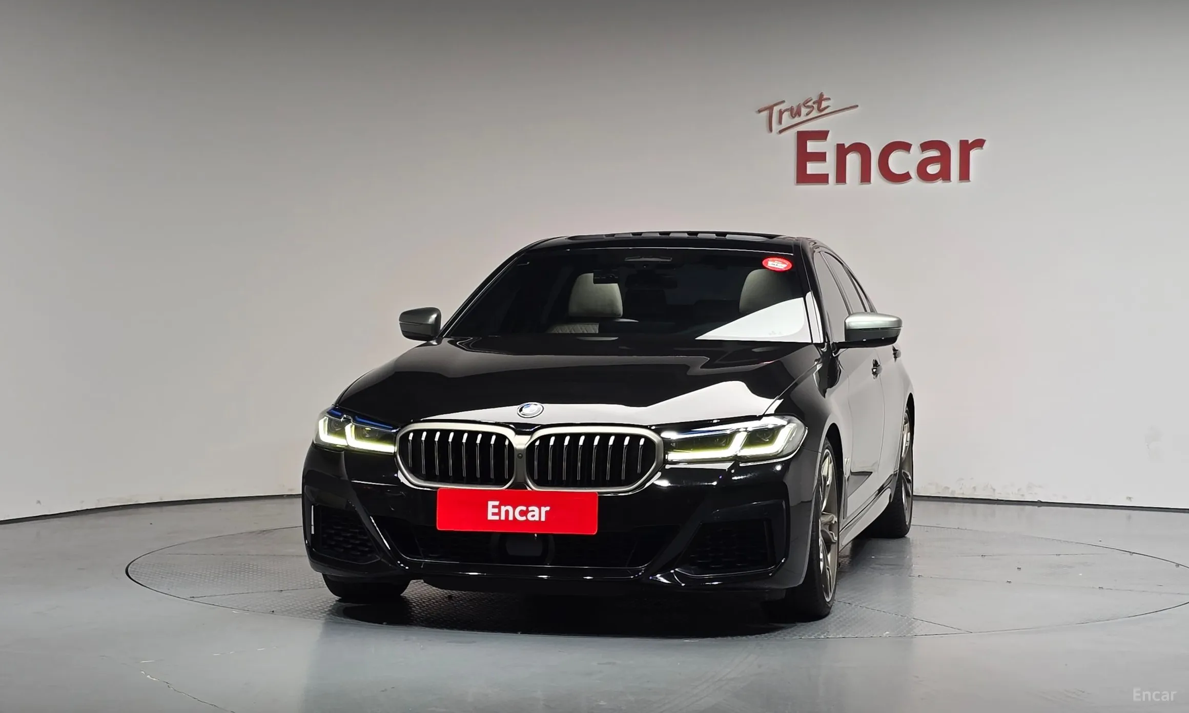 BMW 5 Series (G30) превью 3