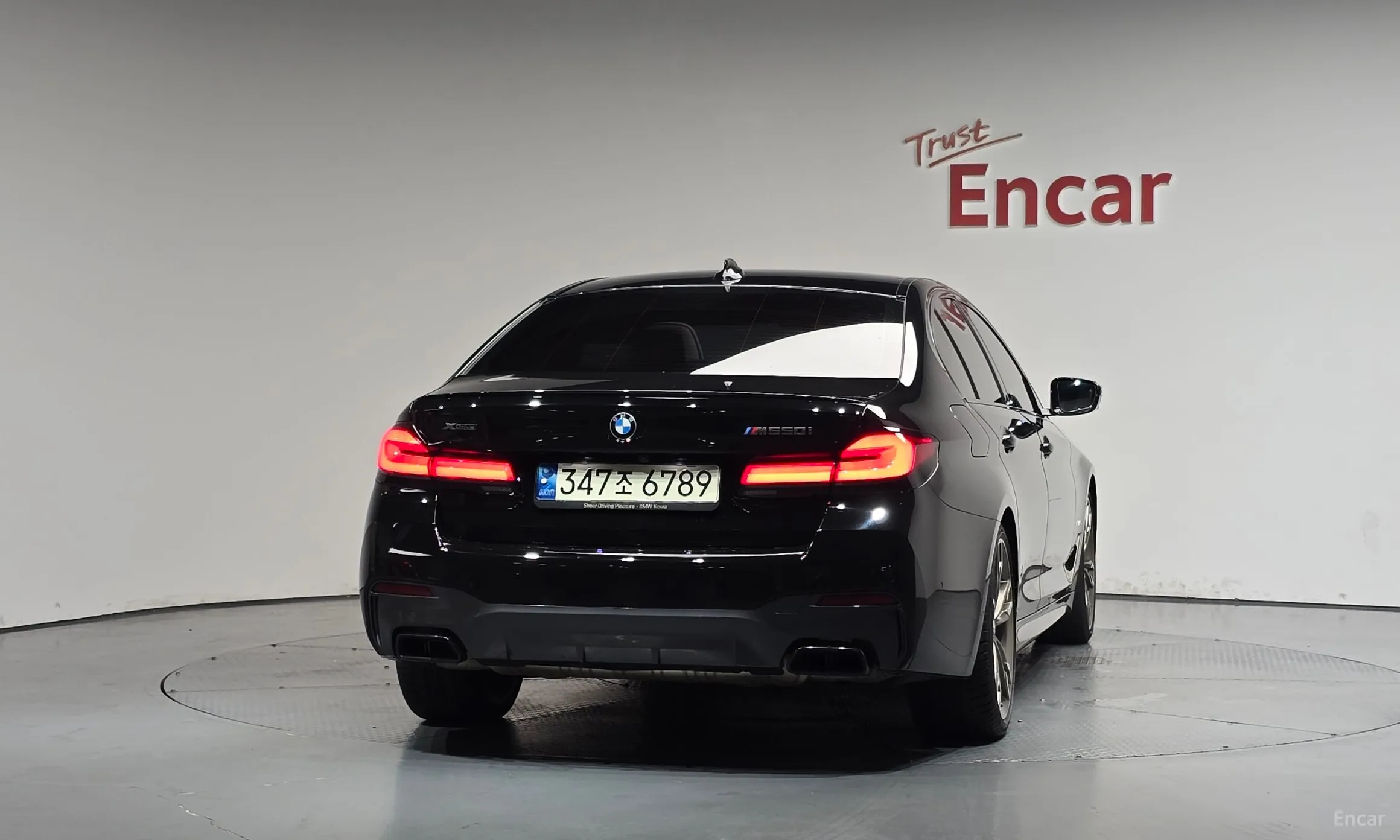 BMW 5 Series (G30) превью 4