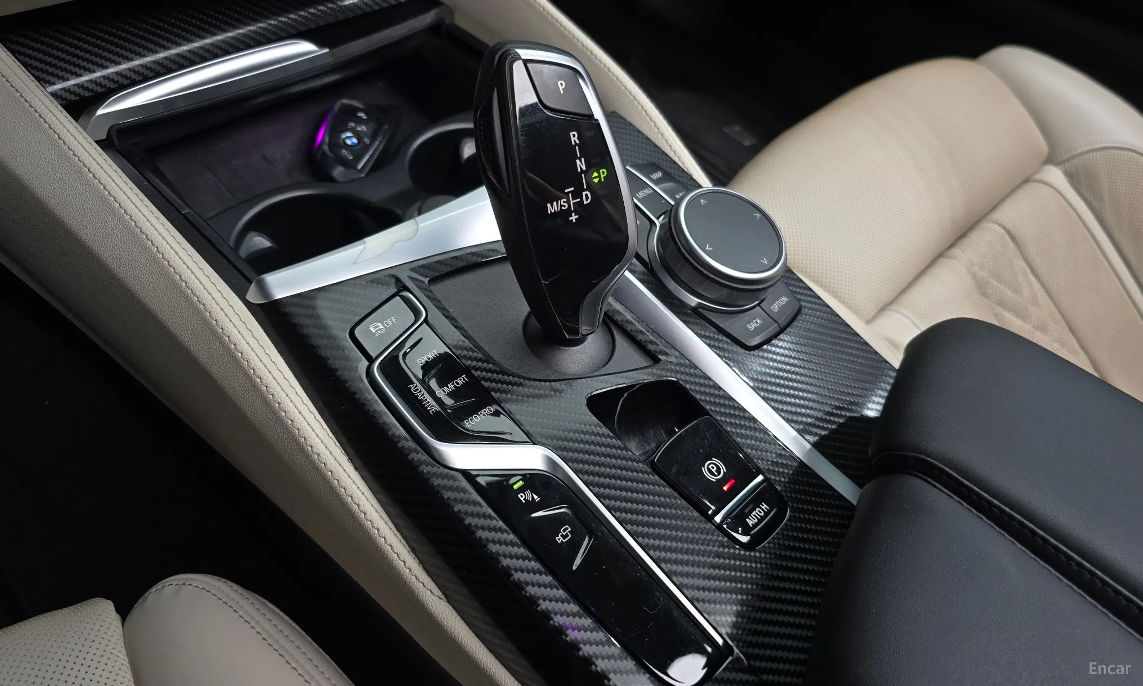 BMW 5 Series (G30) превью 9