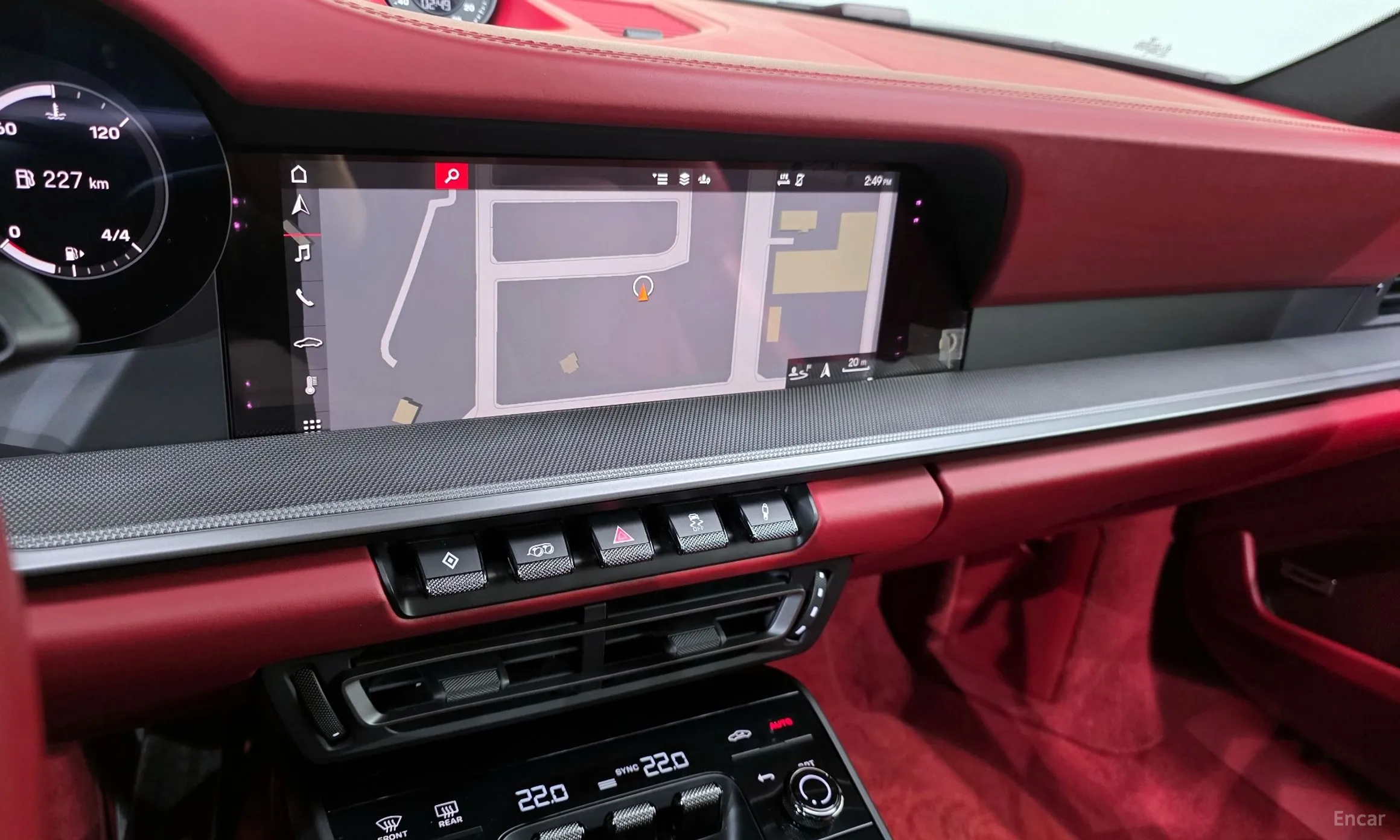 Porsche 911 (992) превью 14