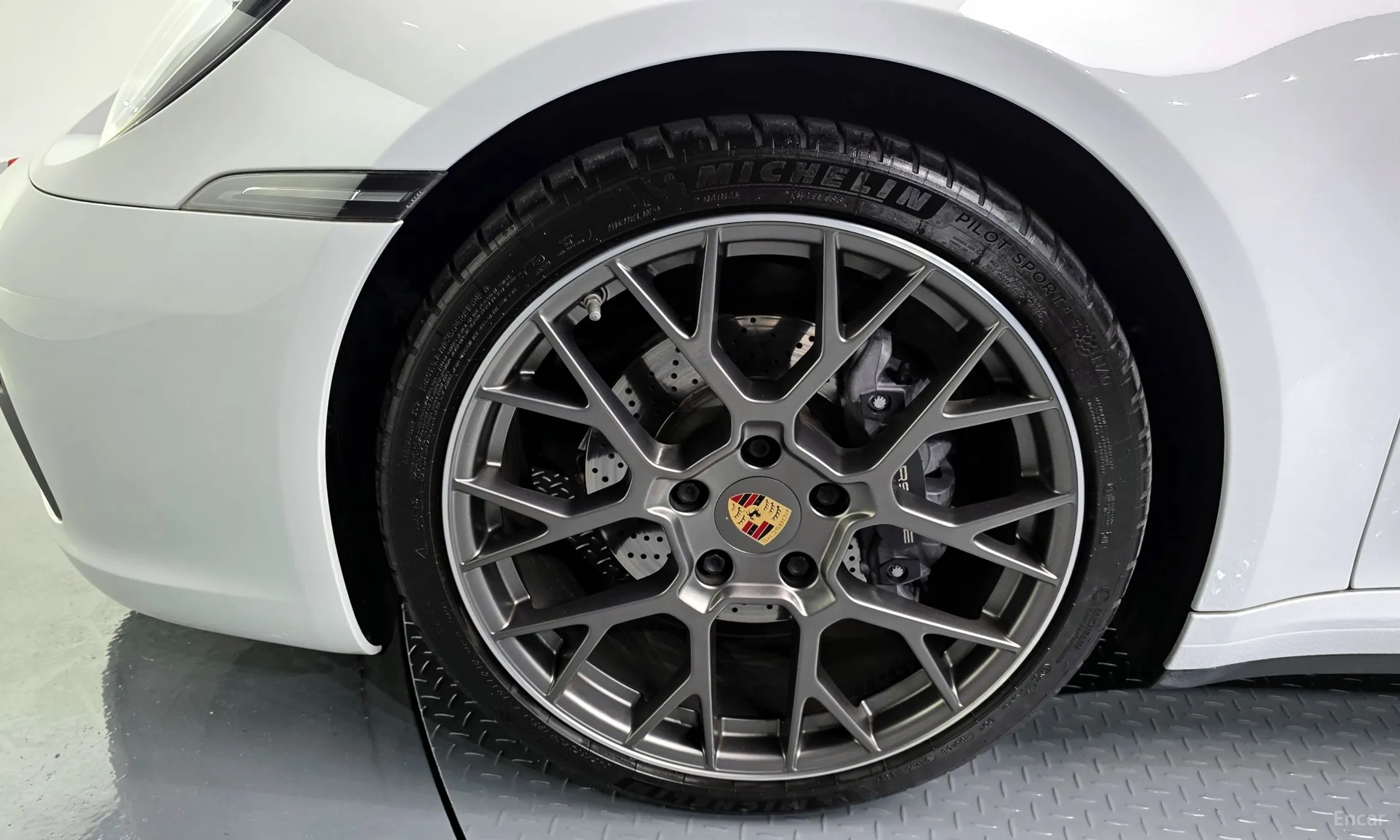 Porsche 911 (992) превью 5