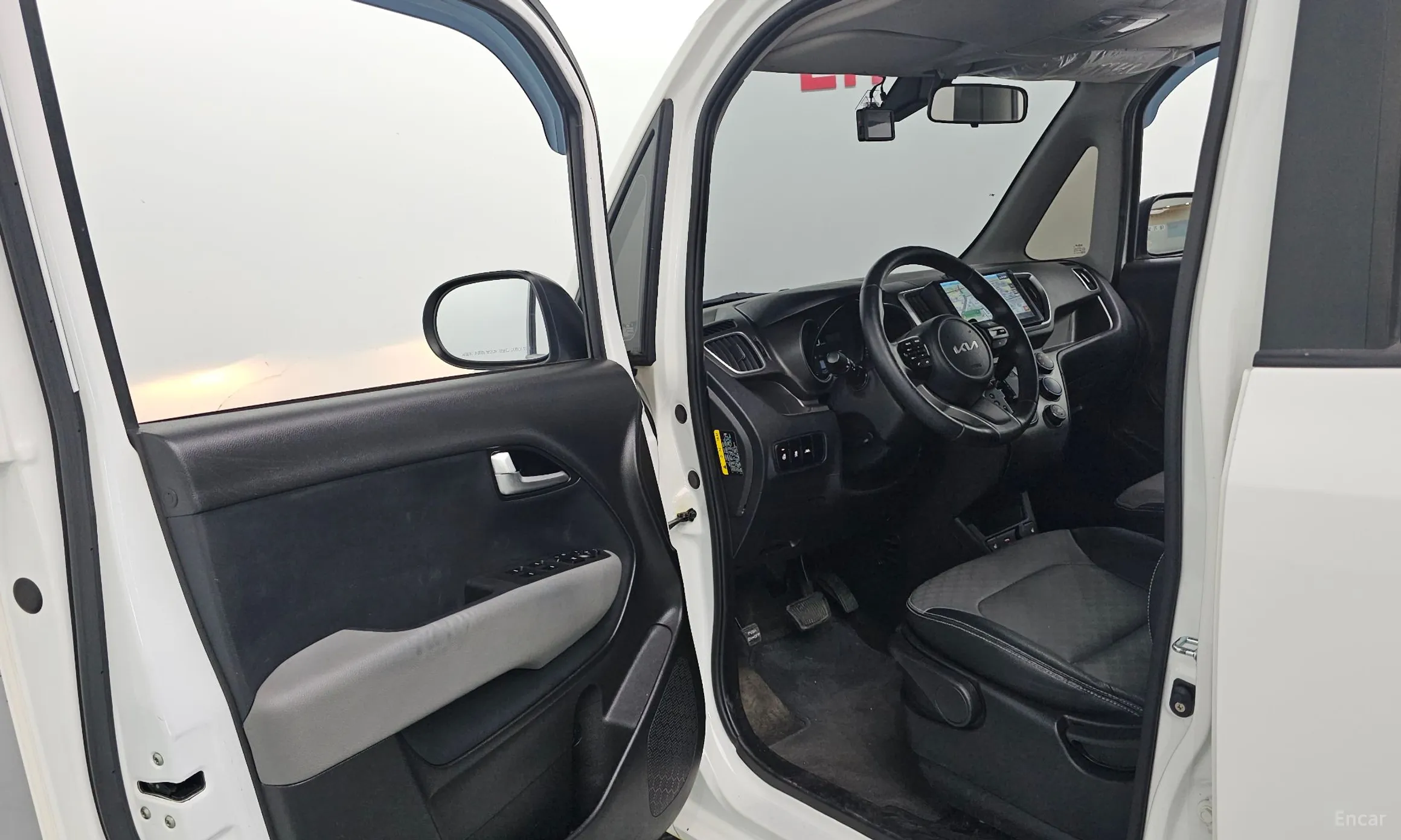 Kia Ray превью 10