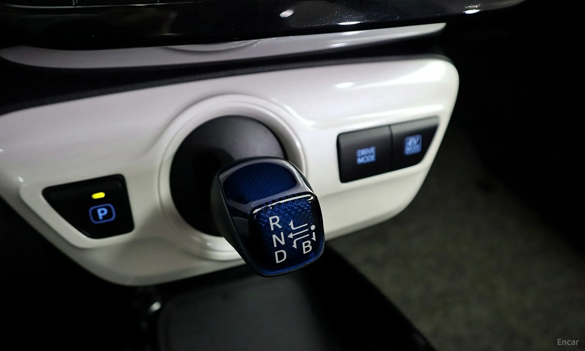 Toyota Prius 4th Generation превью 13