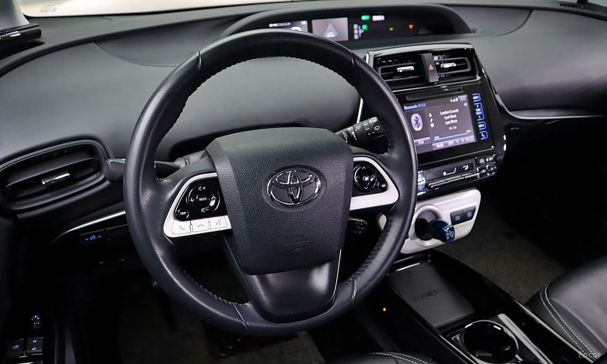 Toyota Prius 4th Generation превью 14