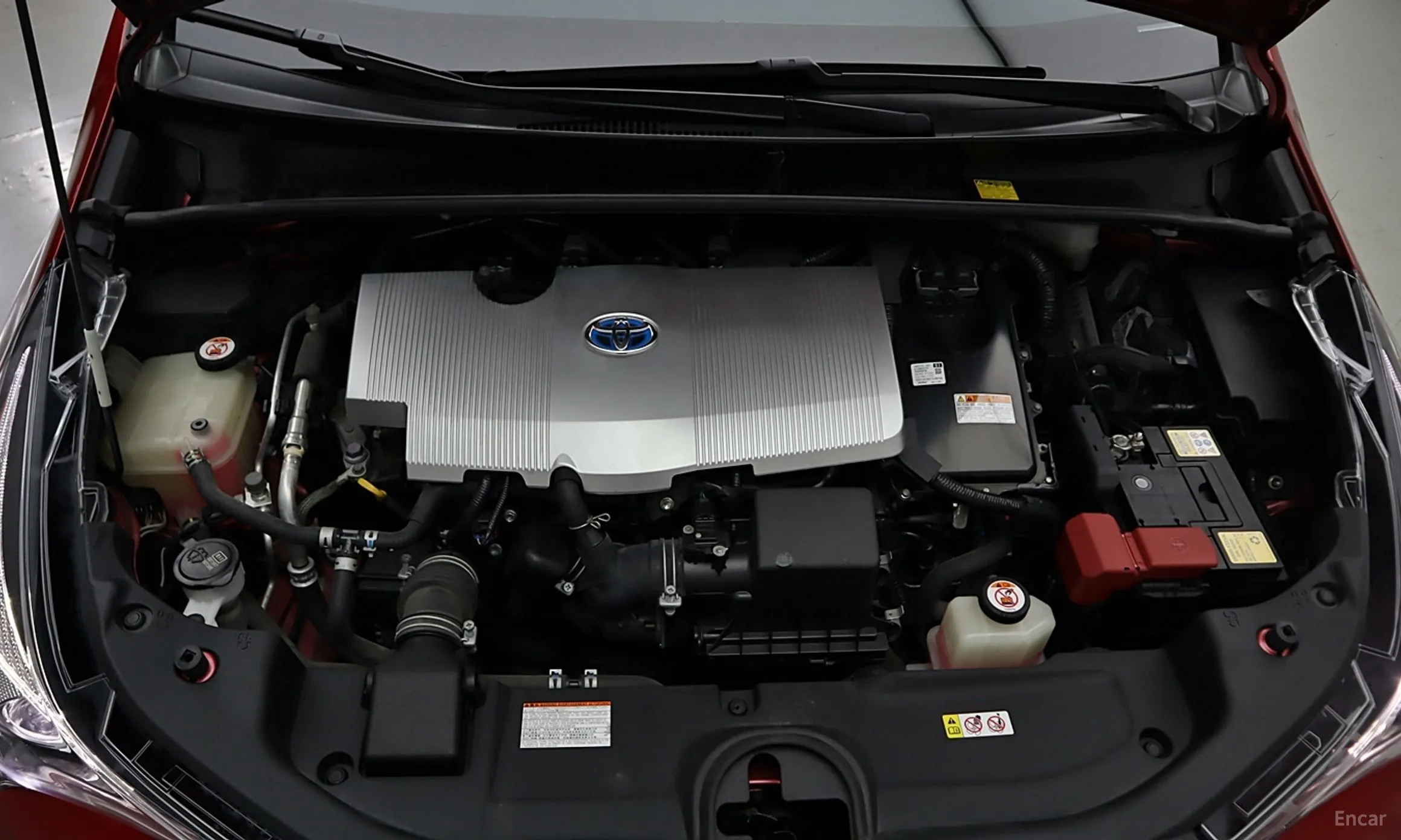 Toyota Prius 4th Generation превью 6