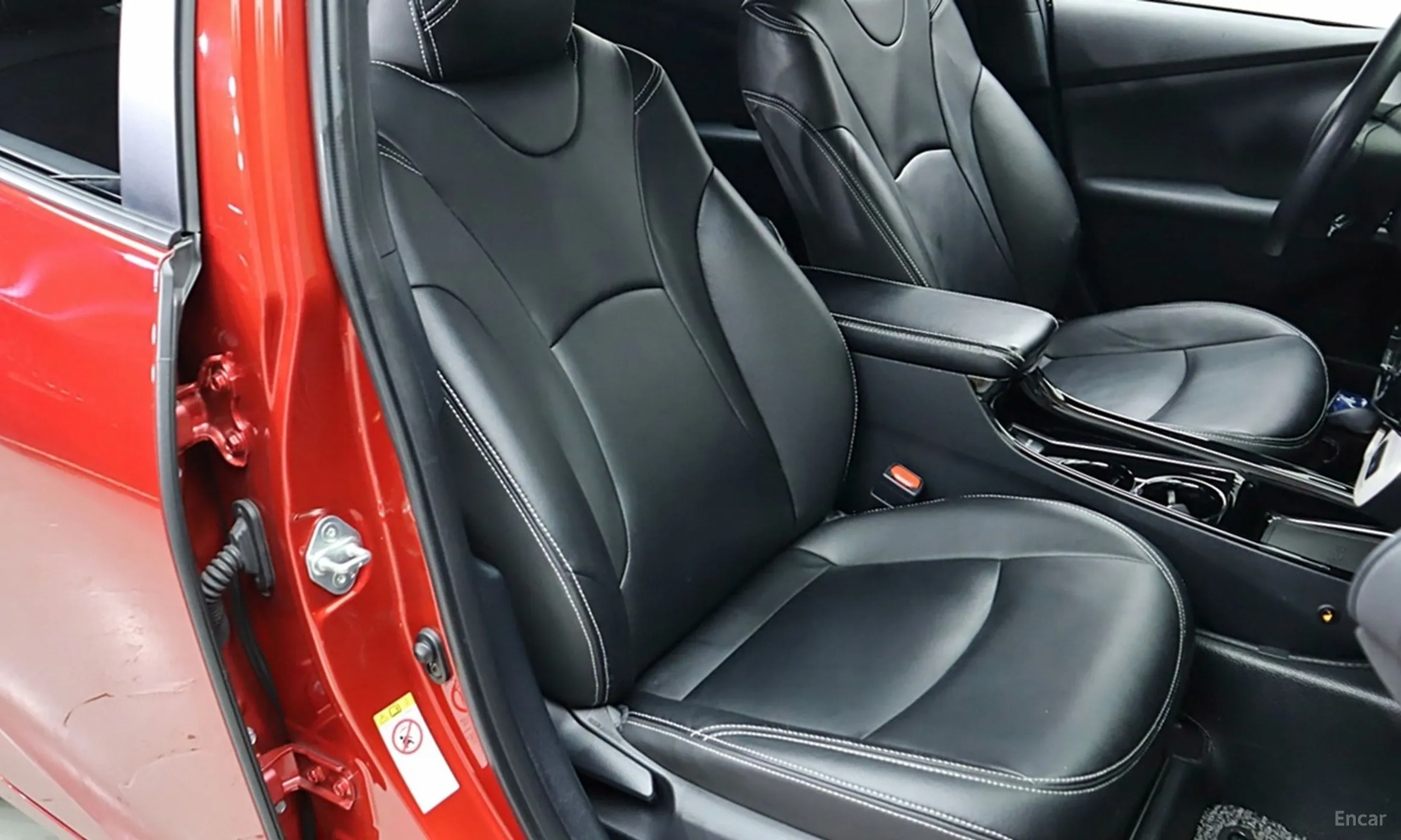 Toyota Prius 4th Generation превью 9