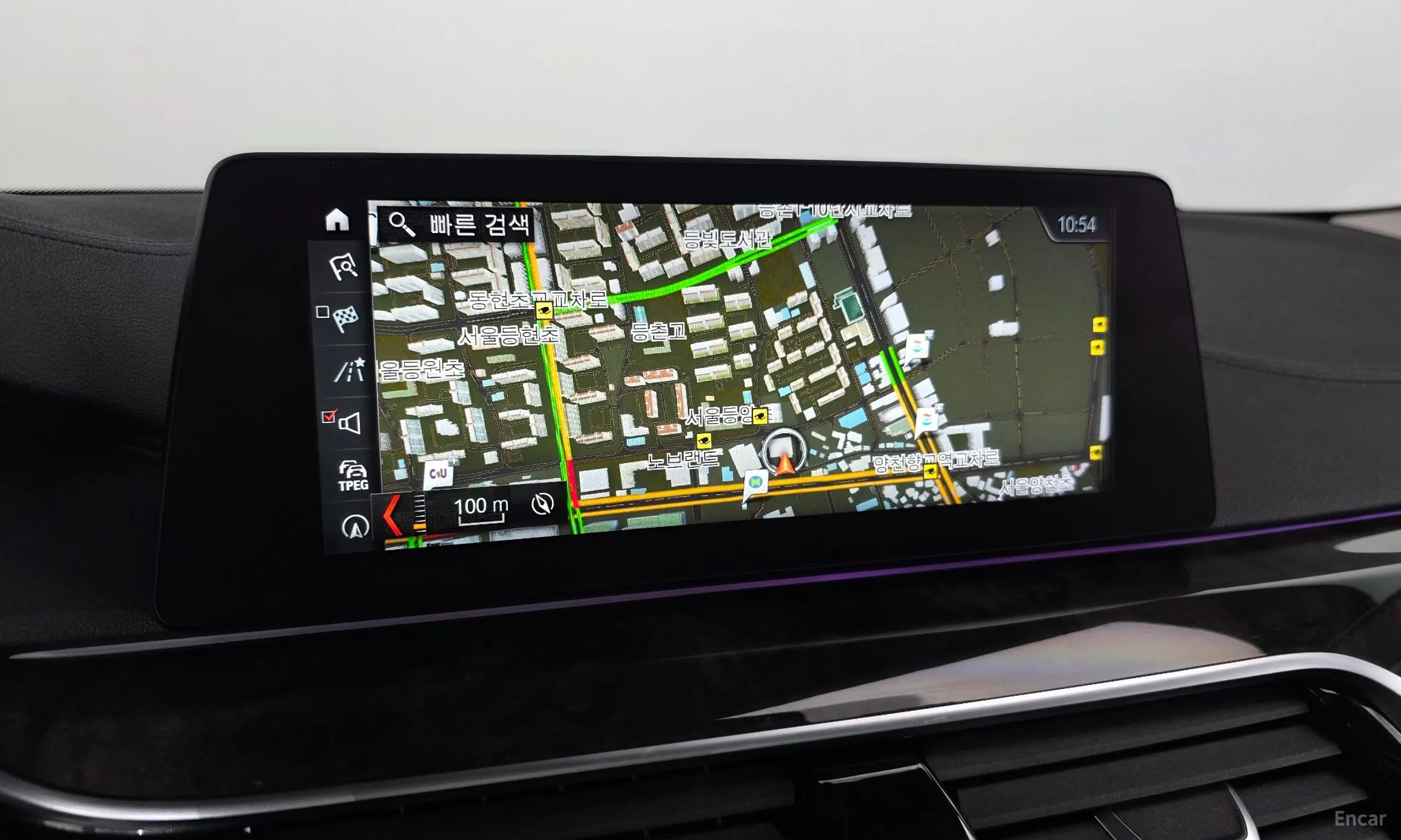 BMW 5 Series (G30) превью 14