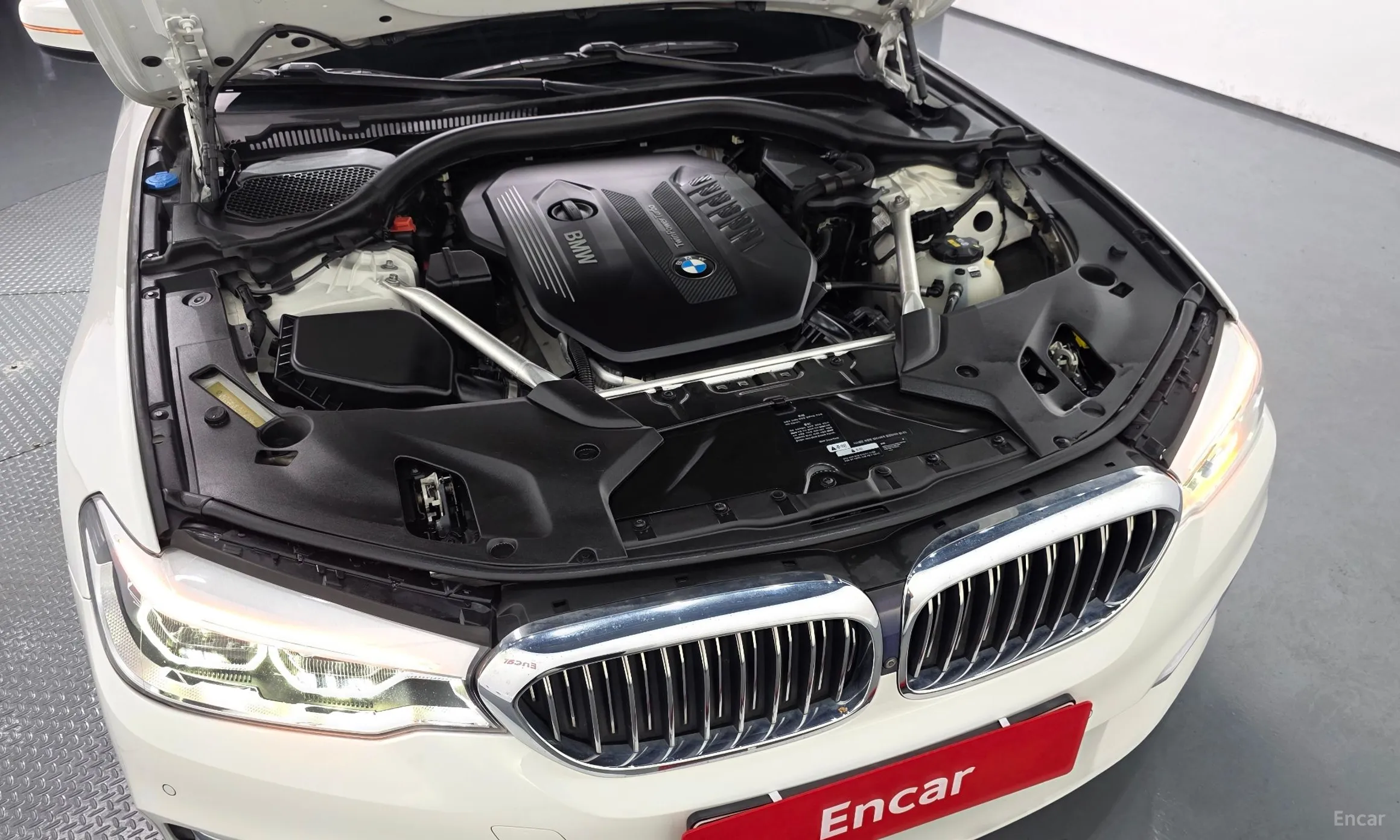 BMW 5 Series (G30) превью 6